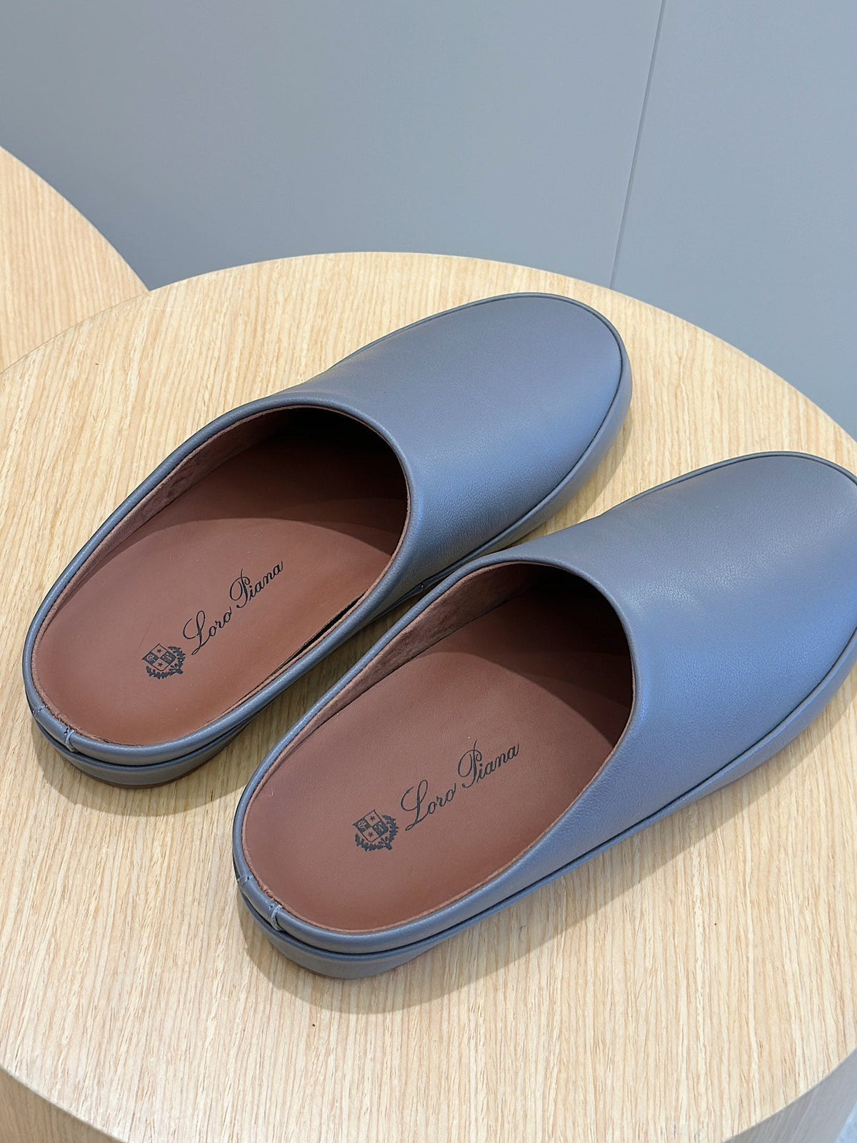 LP TOMORI SABOT MULES CERULEAN CALFSKIN