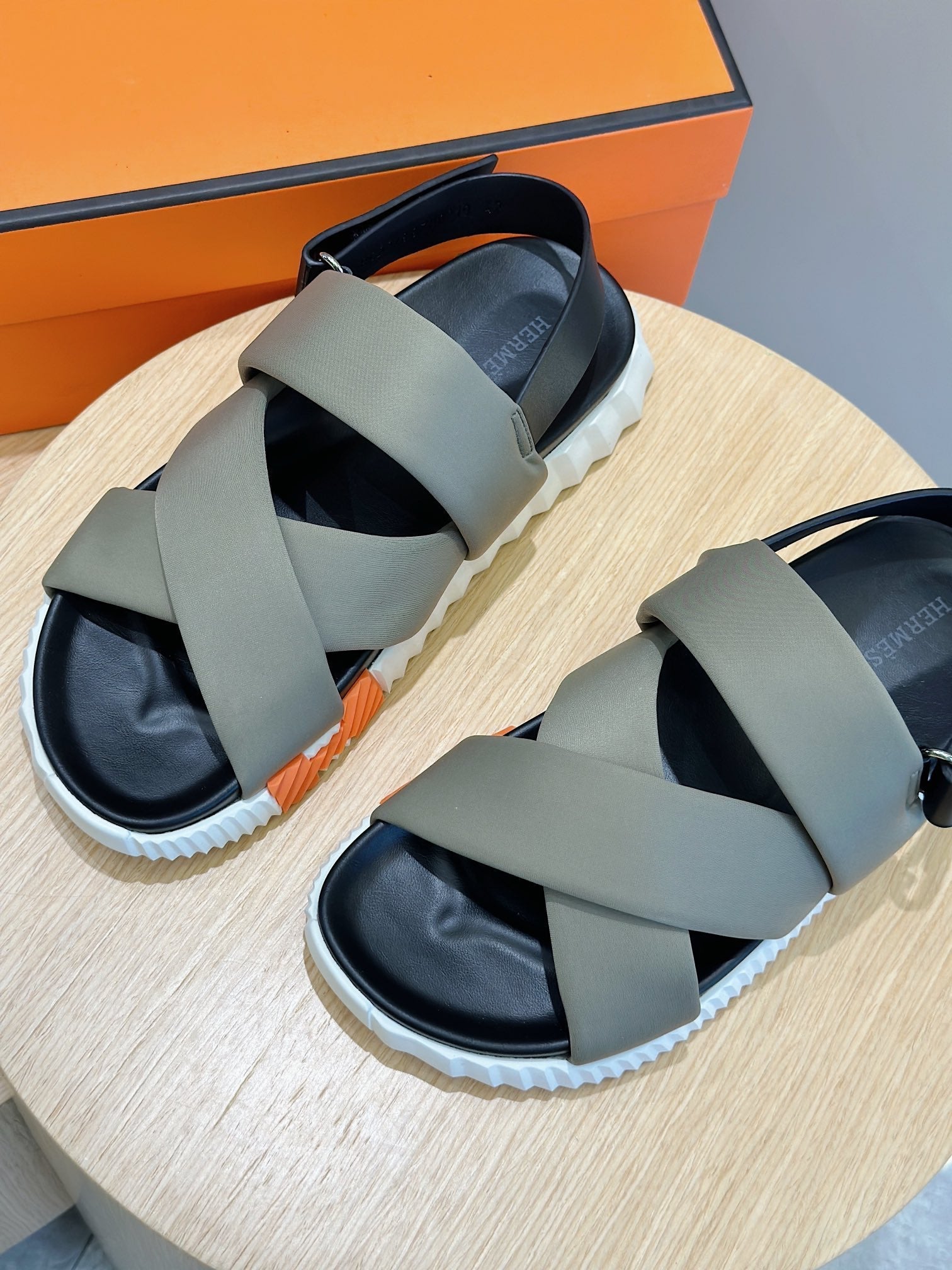 HM ELECTRIC SANDAL GRAY FABRIC AND CALFSKIN