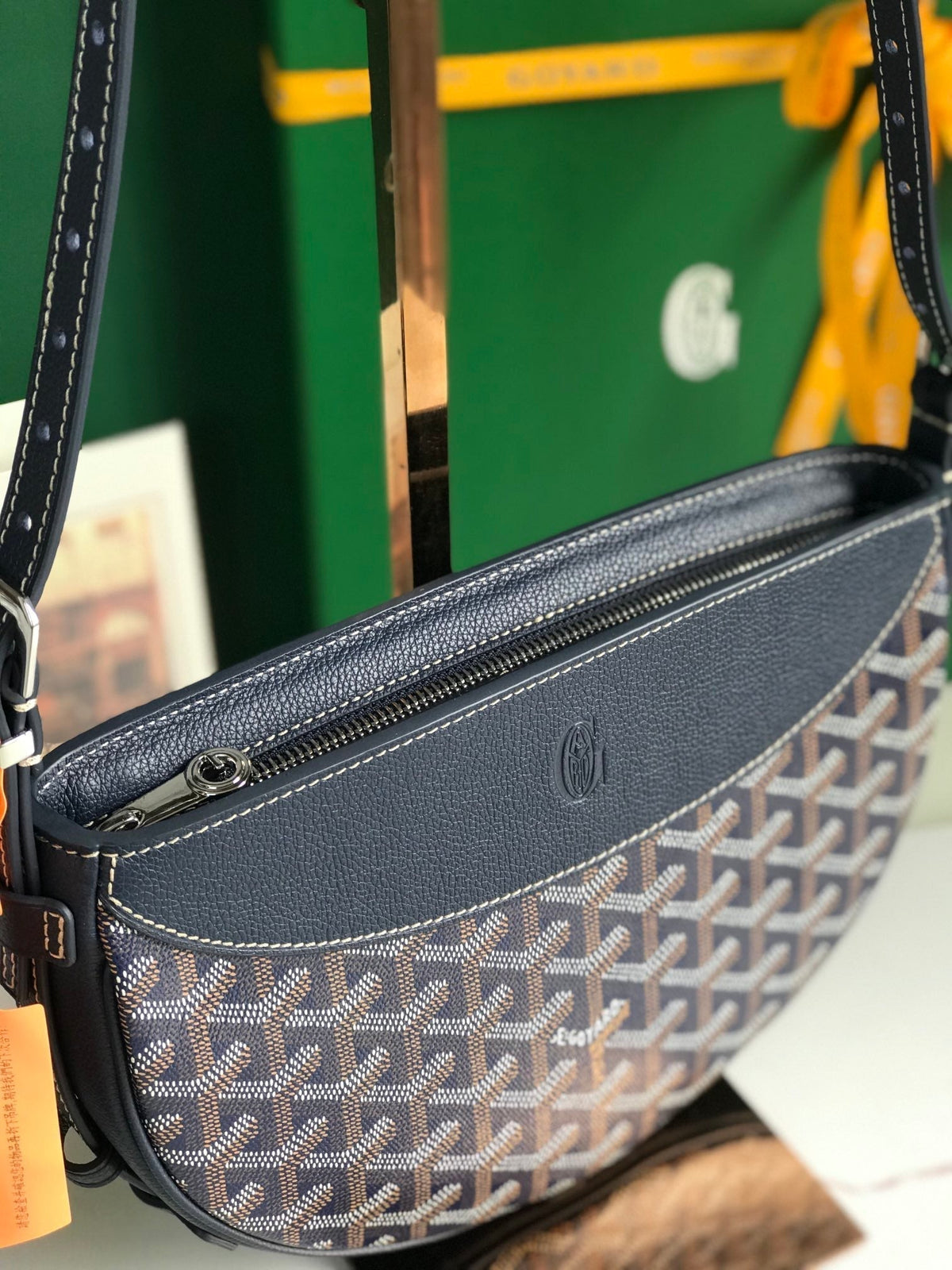 HIRONDELLE BAG 25 IN NAVY BLUE LAMBSKIN AND GOYARDINE CANVAS