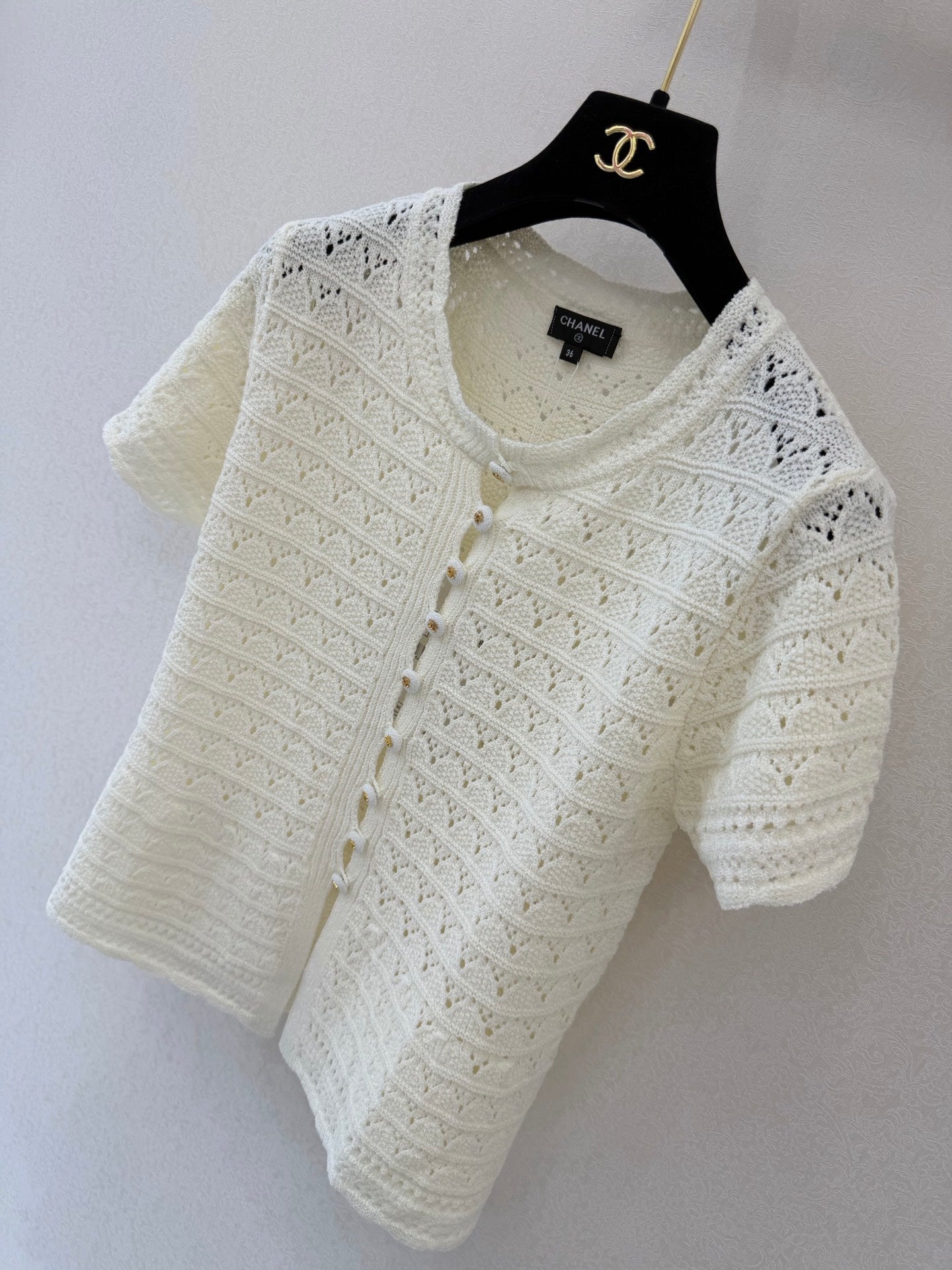 Chanel 2026 Crew Neck Short-sleeved Cardigan Cream Cotton Linen 394769