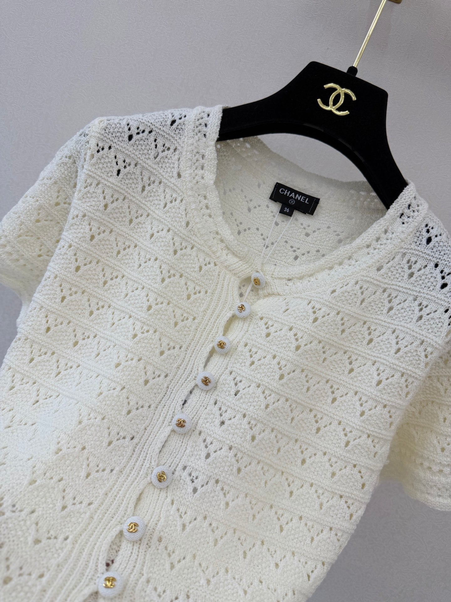 Chanel 2026 Crew Neck Short-sleeved Cardigan Cream Cotton Linen 394769
