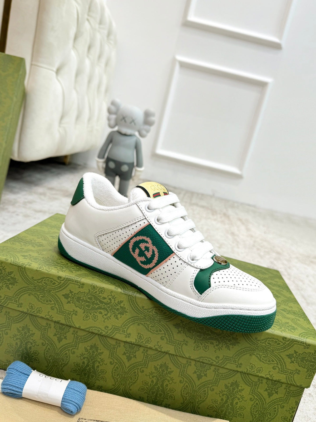 GG Men's Screener Sneaker White Green Sheepskin 574738