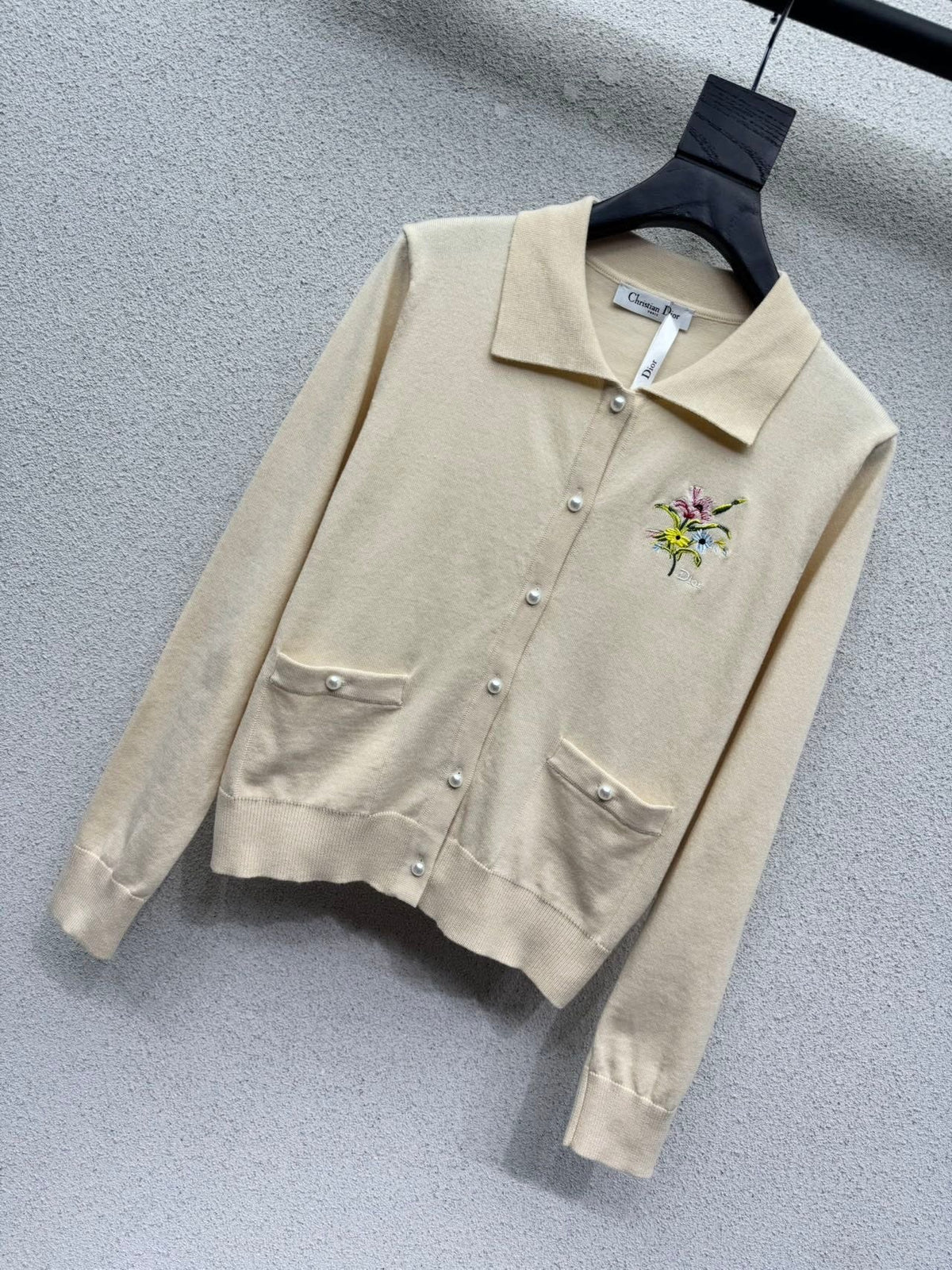 Dior 2026 Knitted Wool Cardigan With Flower 913239