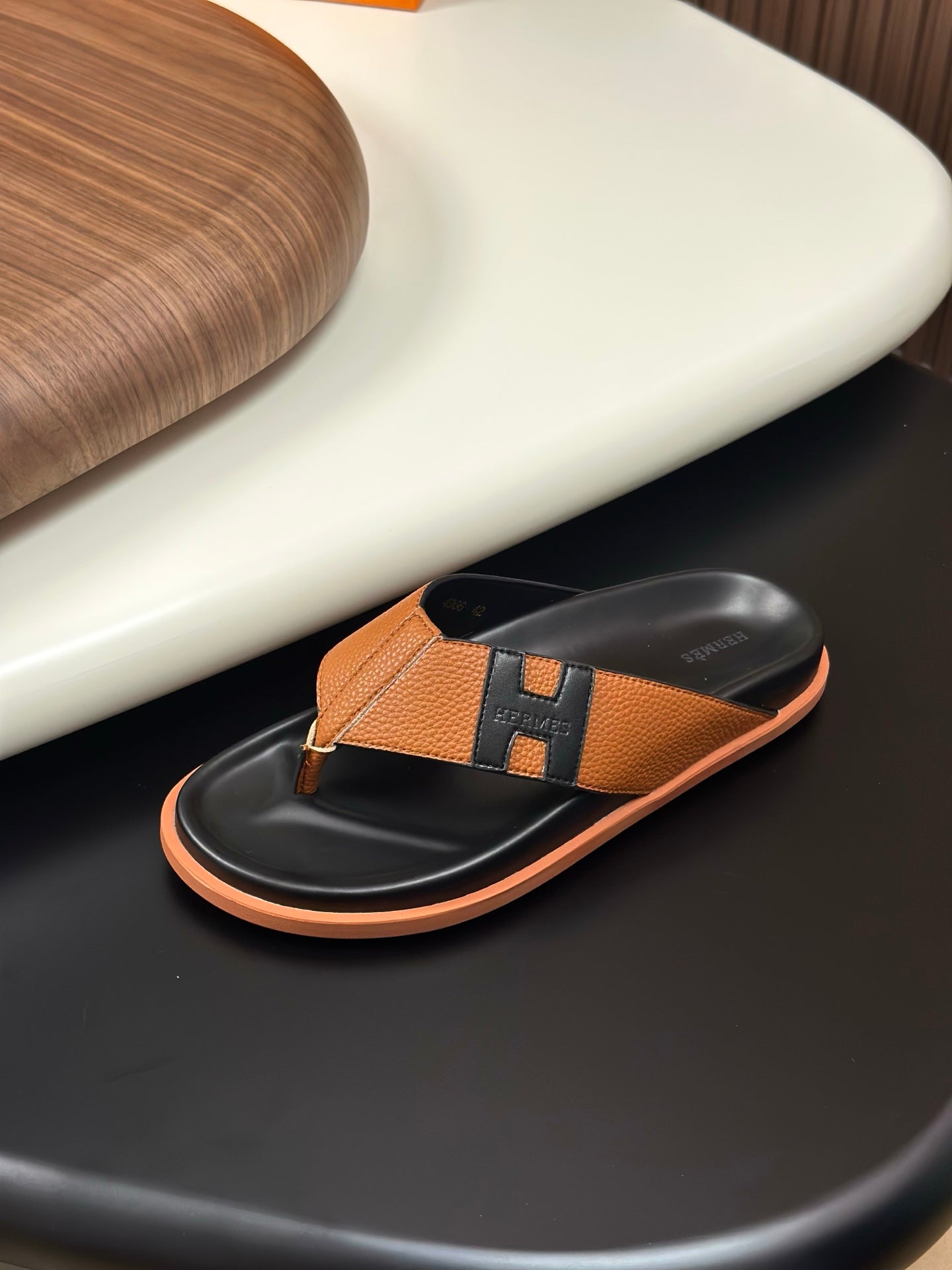 HM Men's Thong Sandals Orange Cowhide 684839