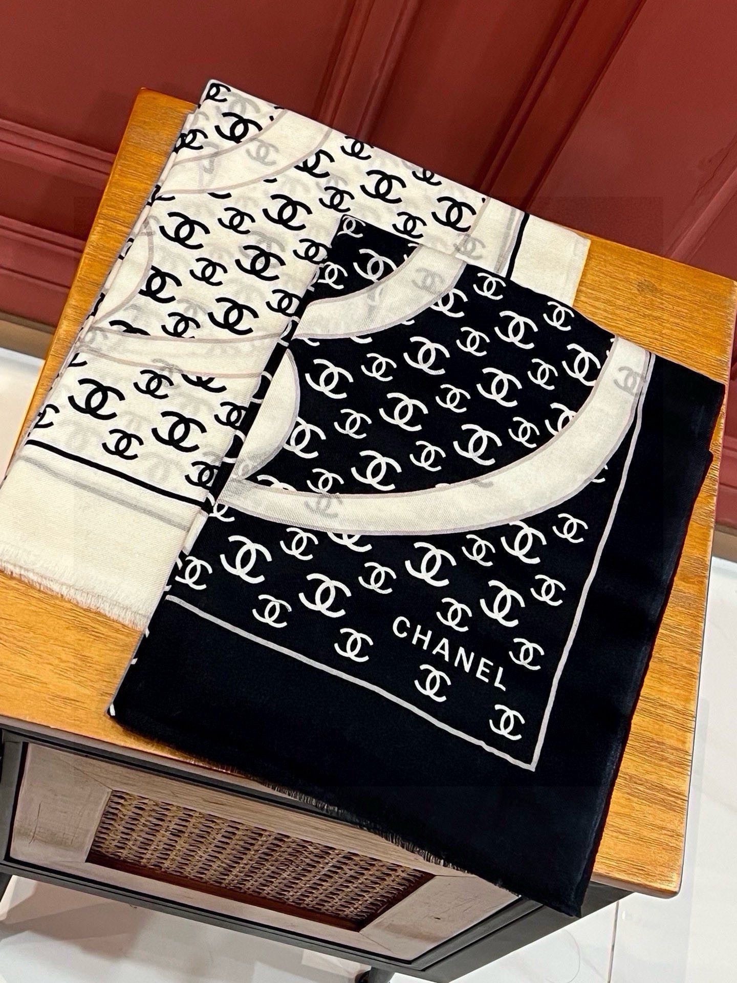 CC Scarf 200 CM In White With Black Logo Cashmere 363602