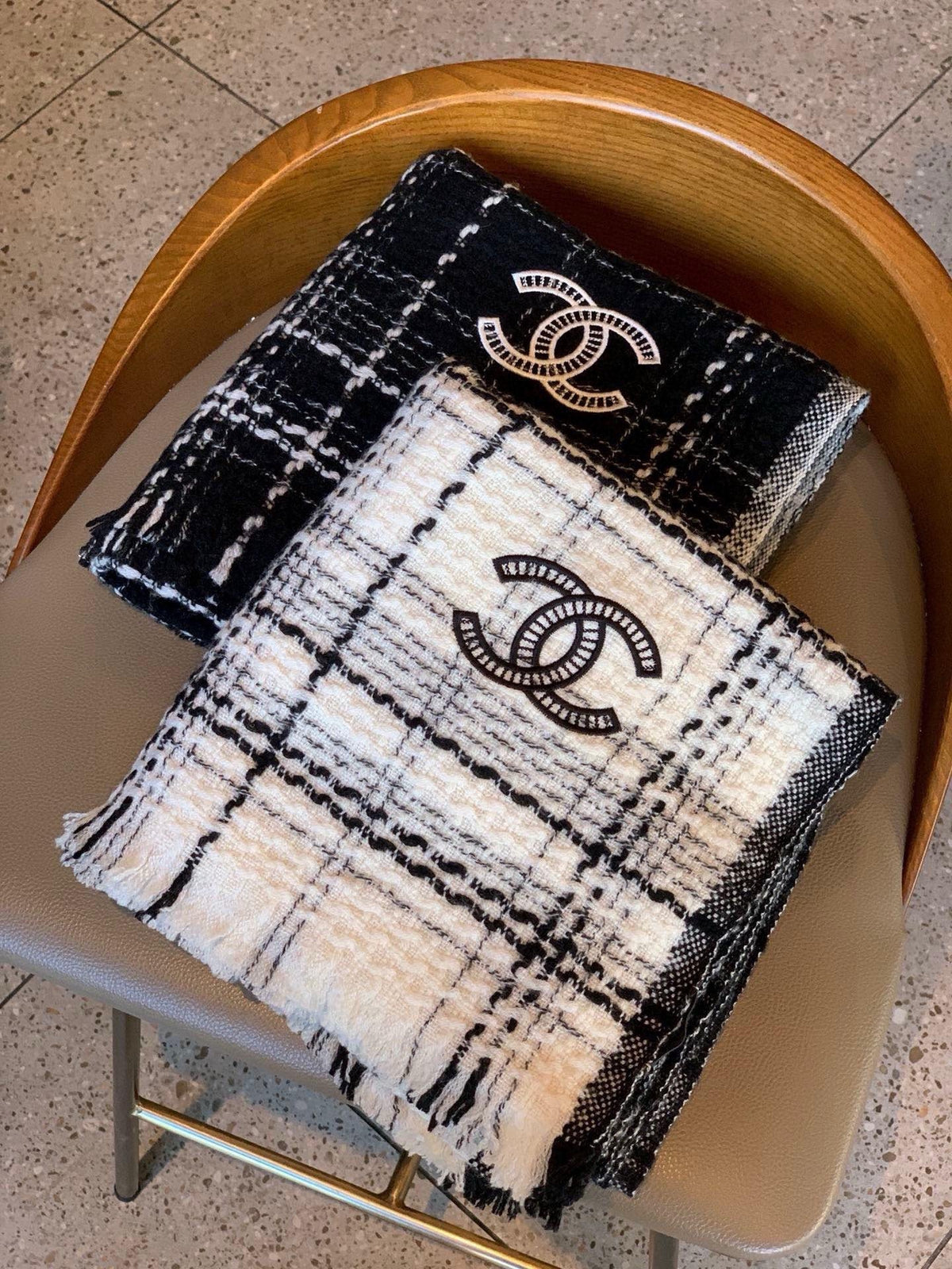 CC Scarf 200 CM In Black With White Stripes Cashmere 415342