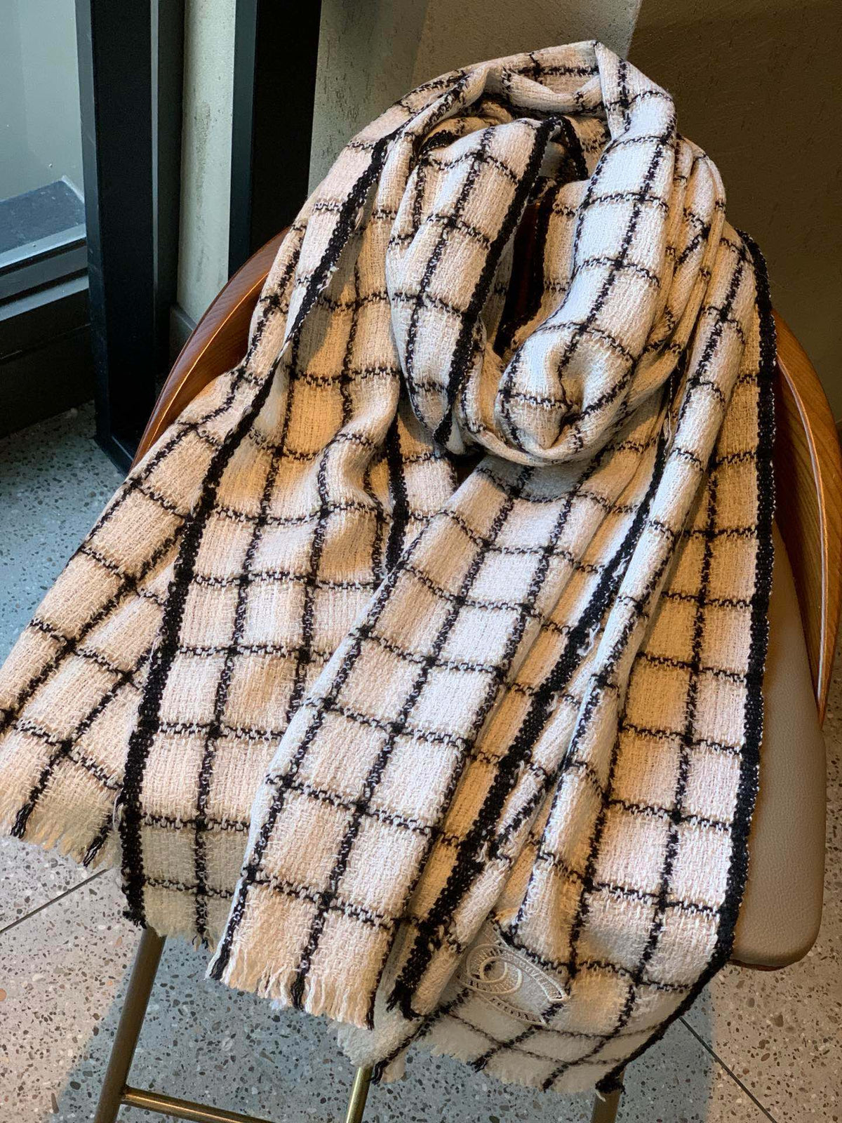 CC Scarf 200 CM In White With Black Plaid Cashmere 416803