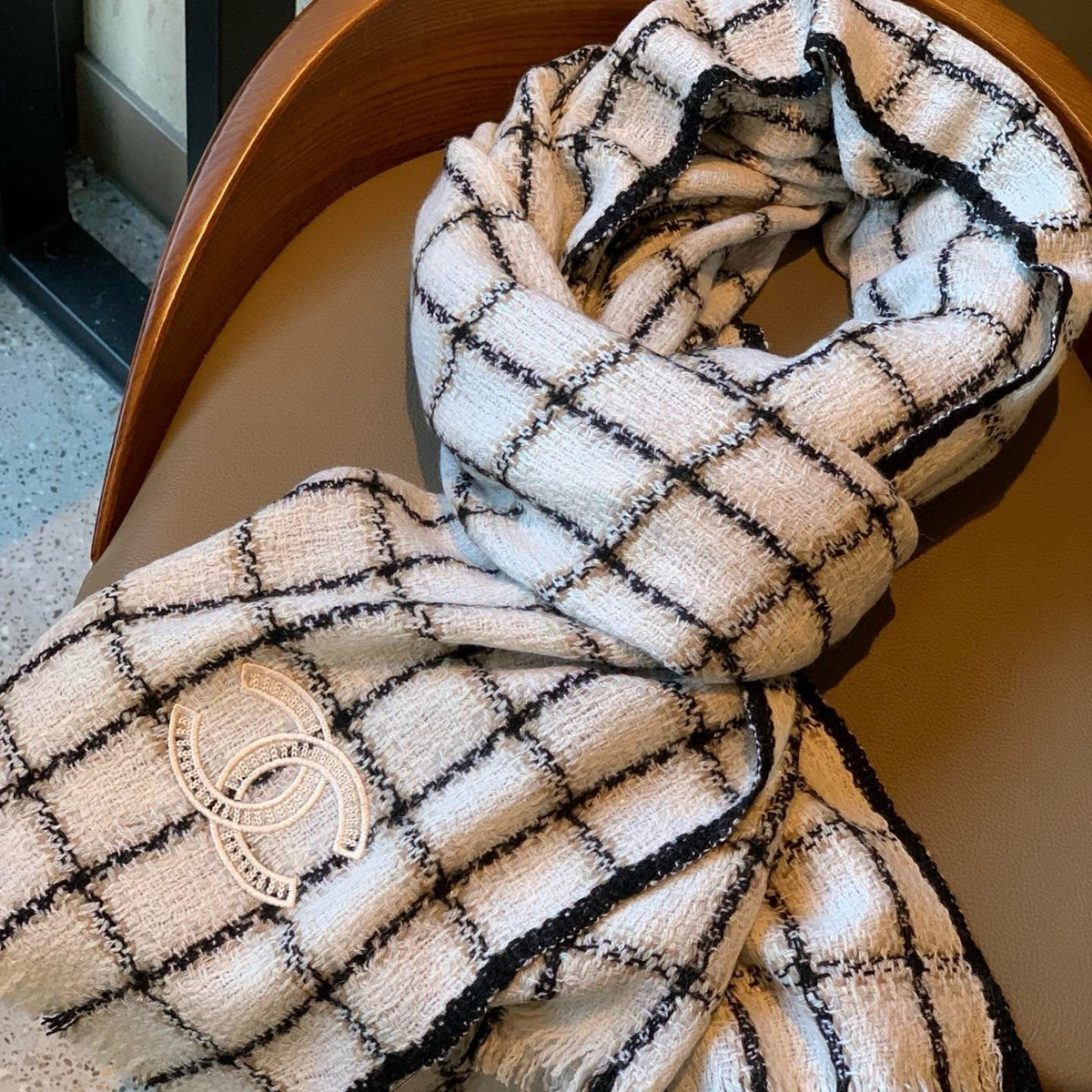 CC Scarf 200 CM In White With Black Plaid Cashmere 416803