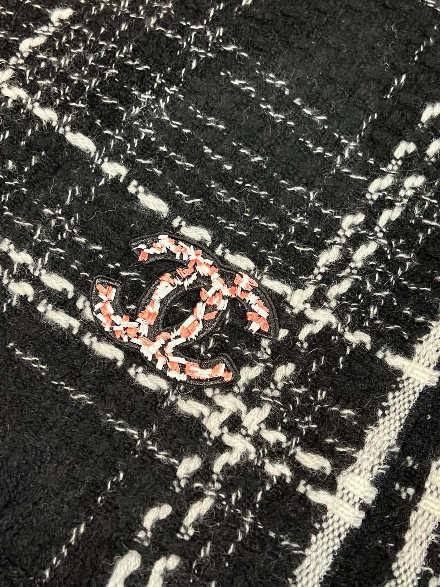 CC Scarf 185 CM Black With White Stripes Cashmere  422921