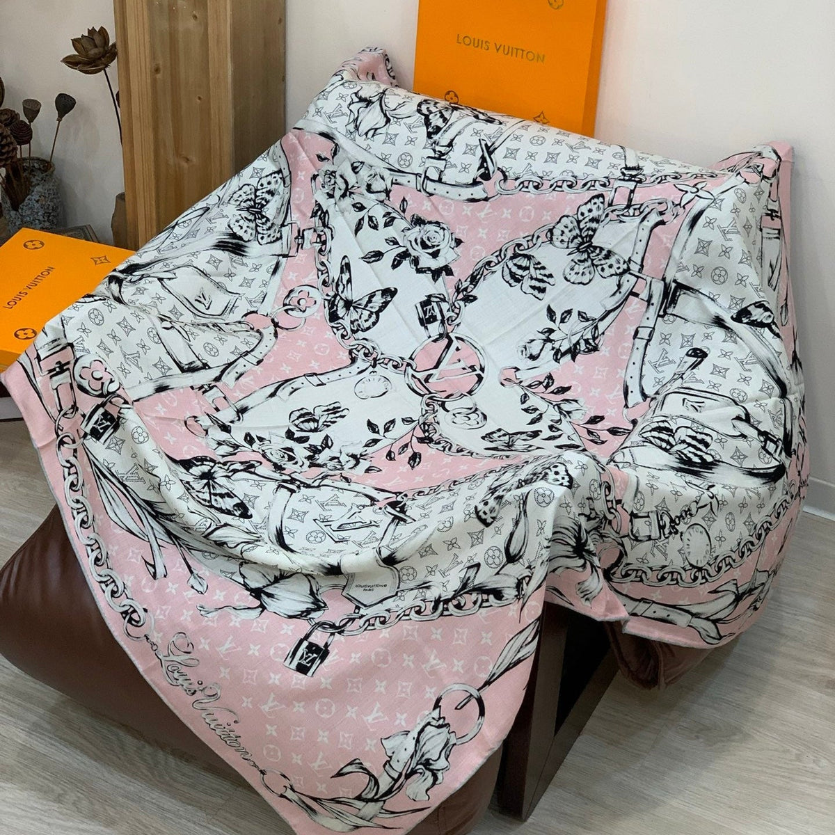 LV X TM Scarf 135CM Pink White Cashmere 293202