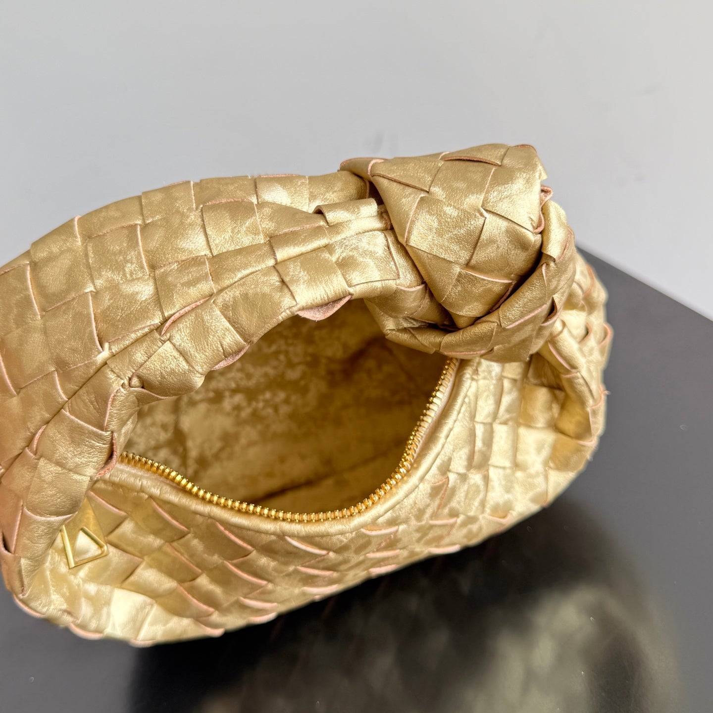 Bottega Veneta 2026 Jodie Bag 23cm Gold Lambskin 137032