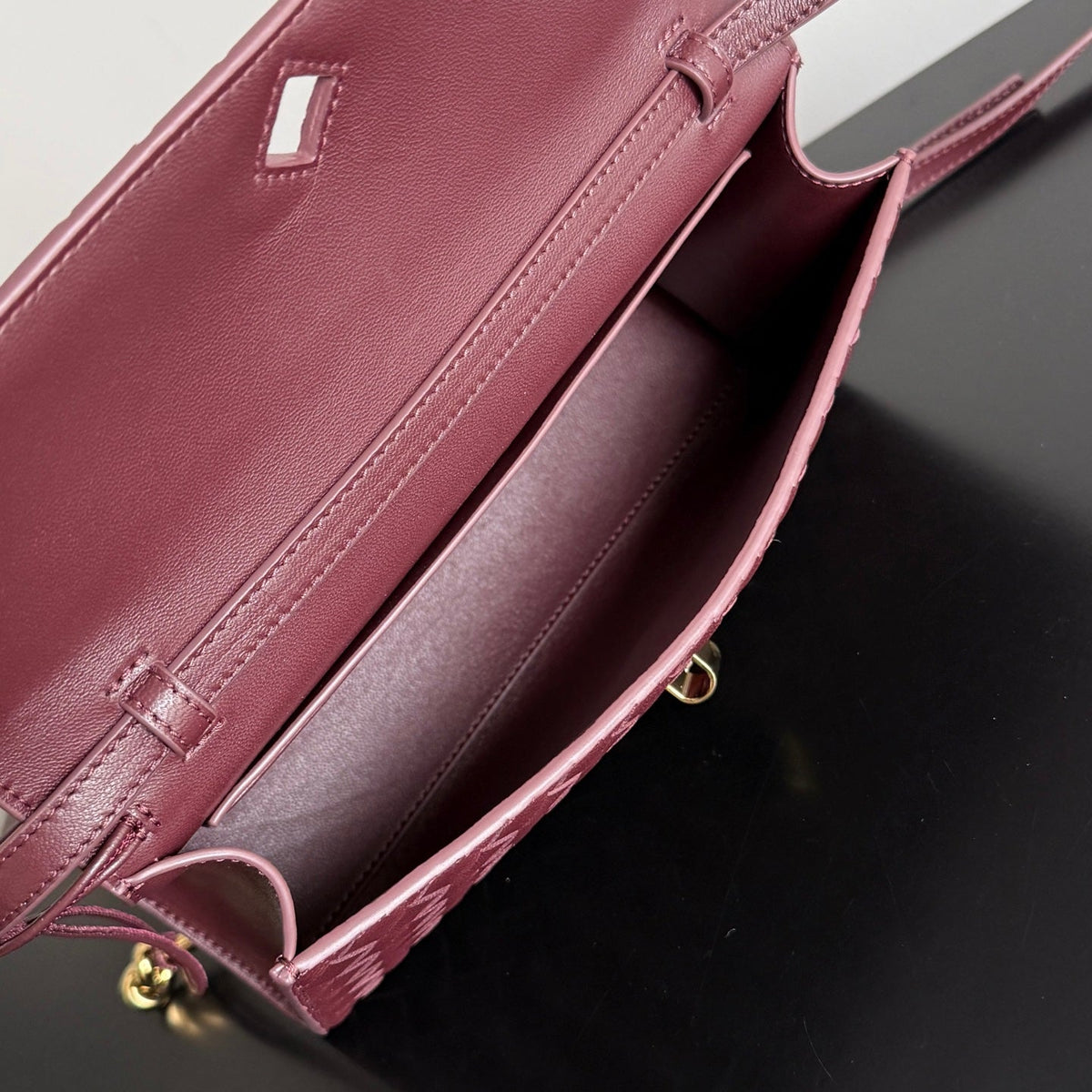 Bottega Veneta 2026 Andiamo Clutch With Handle 24cm Lambskin