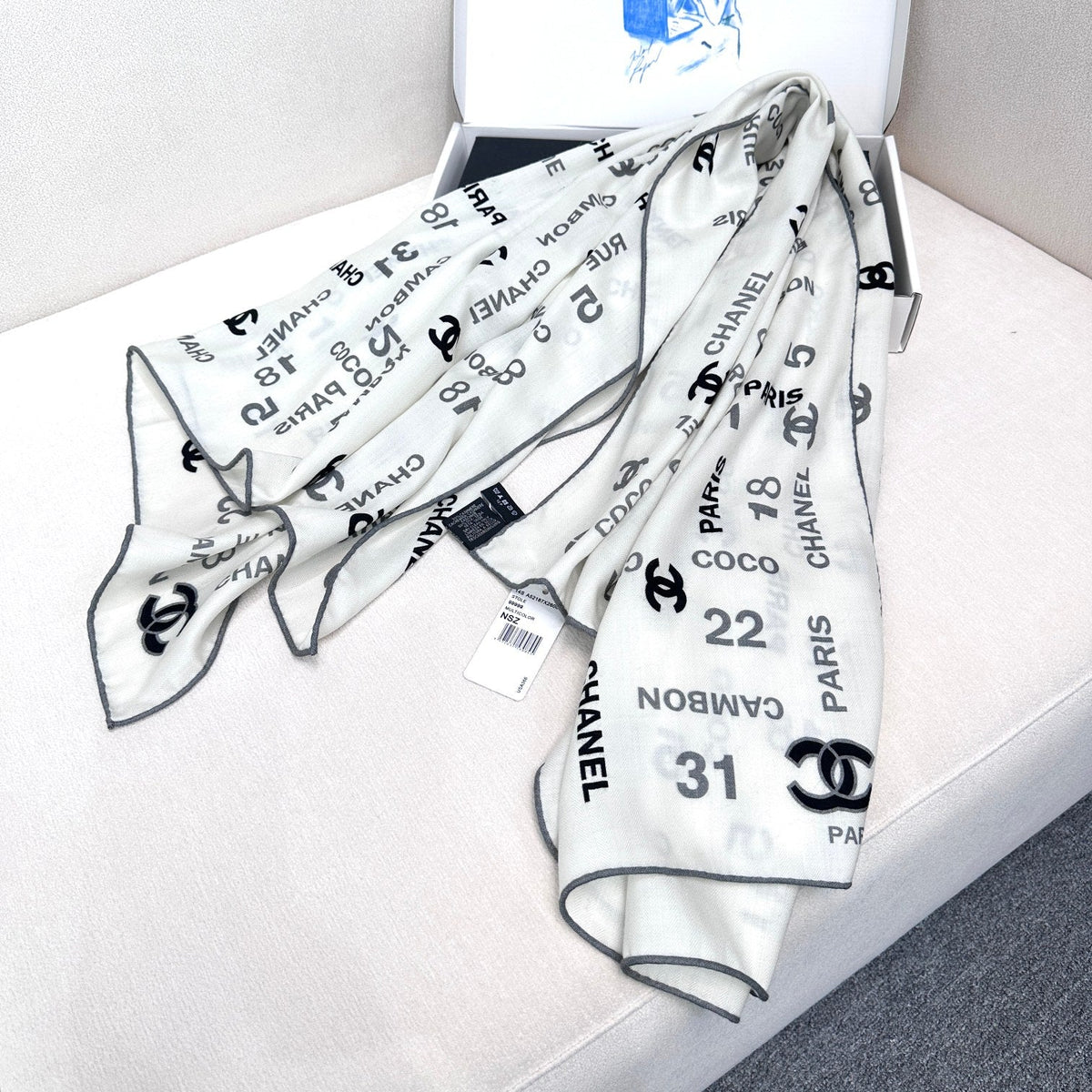 CC Square Scarf 140 CM In White Cashmere Silk  422703