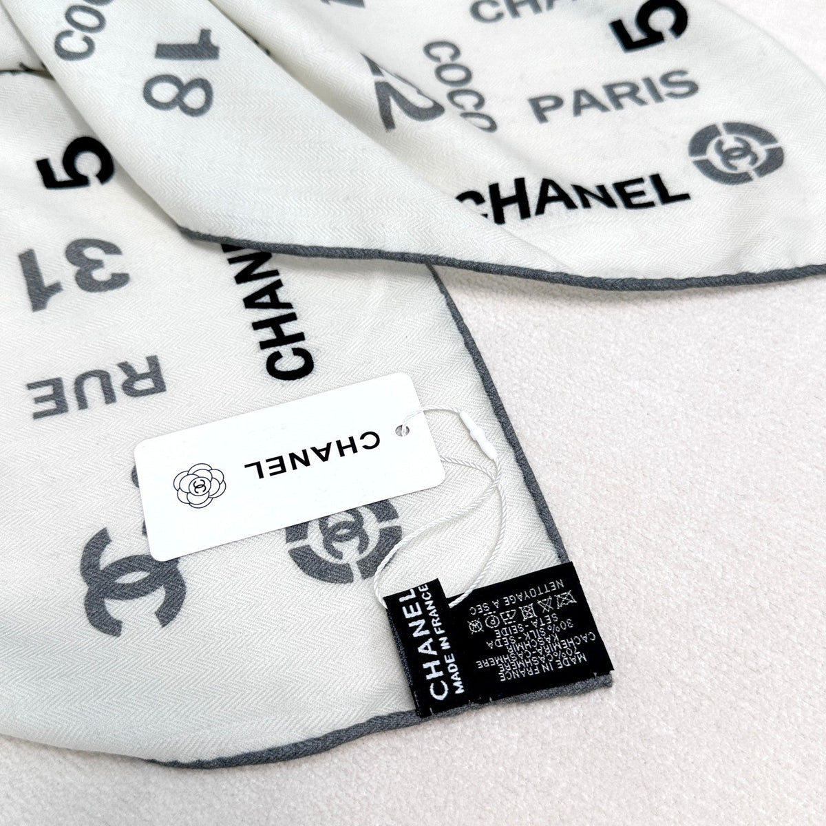 CC Square Scarf 140 CM In White Cashmere Silk  422703