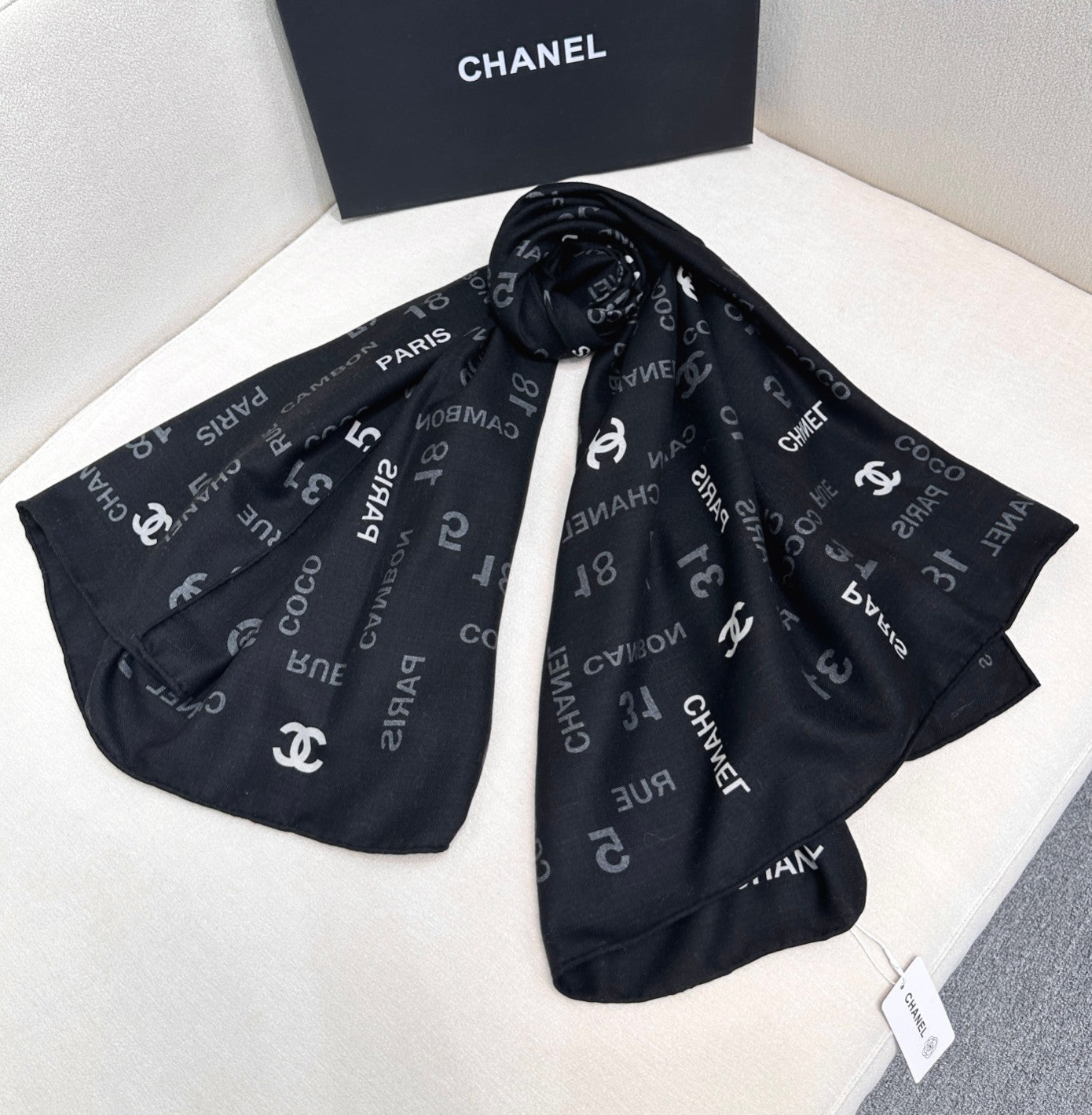 CC Square Scarf 140 CM In Black Cashmere Silk  422704