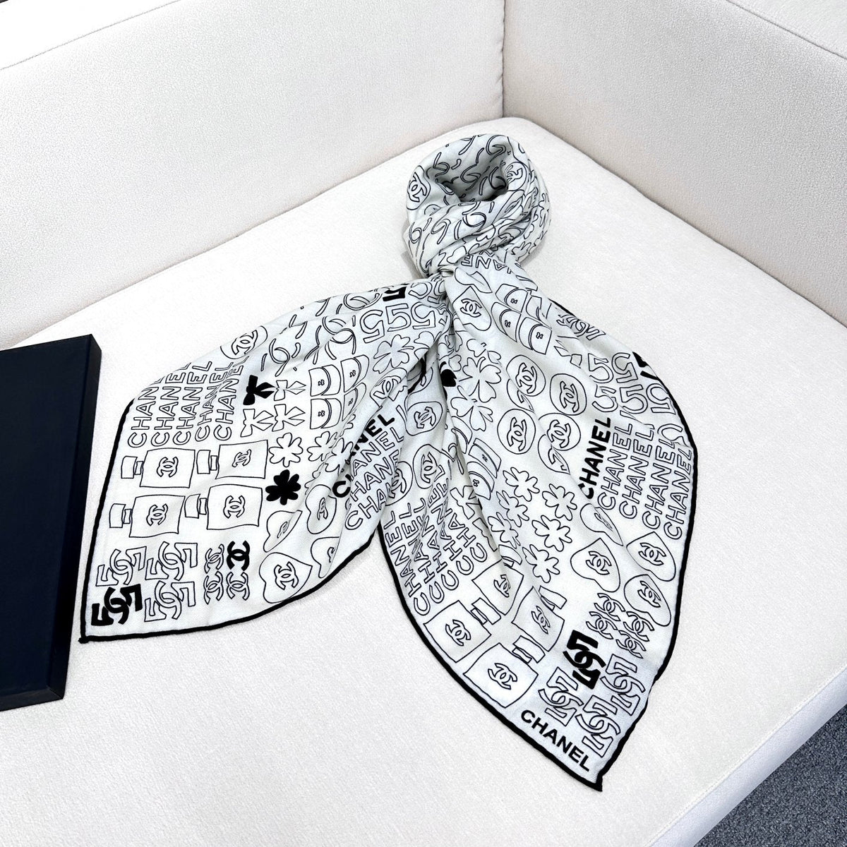 CC Square Scarf 140 CM In White Silk 424550
