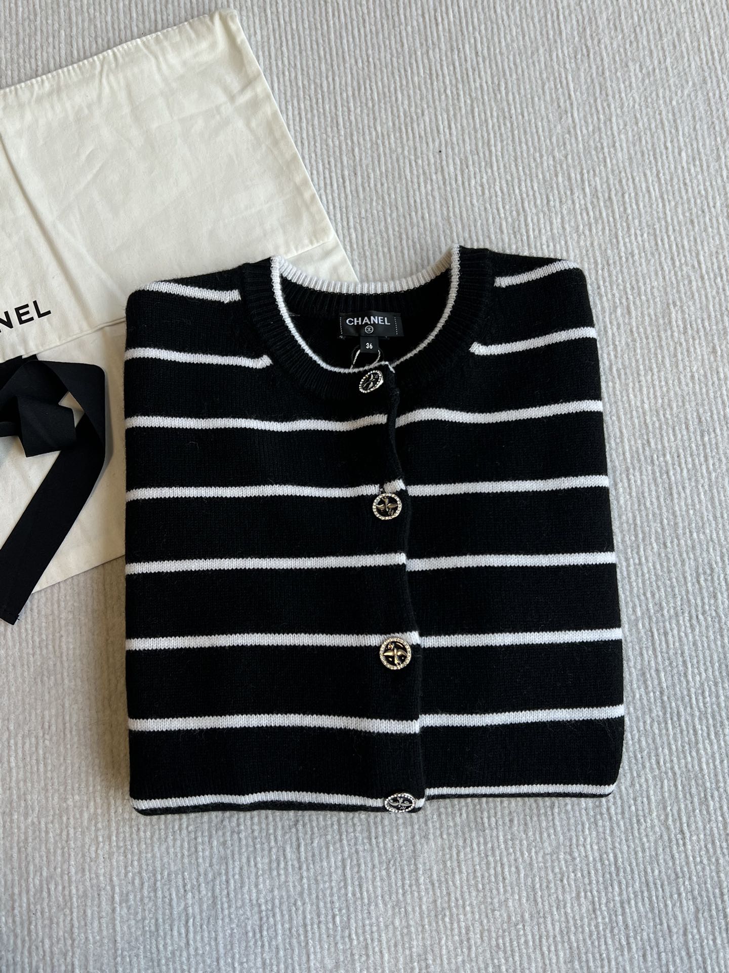 CC 25 Cardigan Black Cashmere 227225