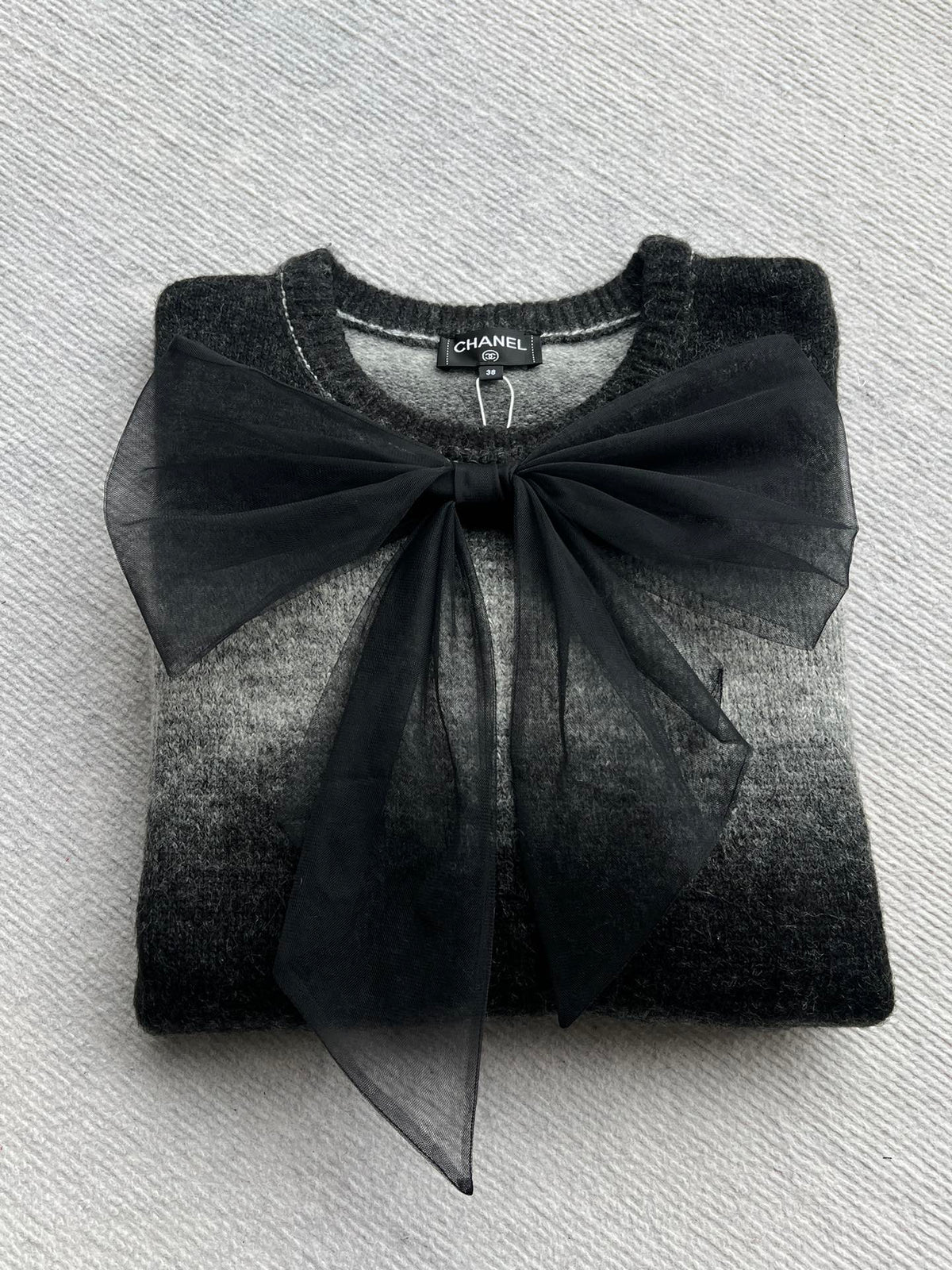 Chanel 25 Bow Round Neck Sweater Black Gray Cashmere 316413