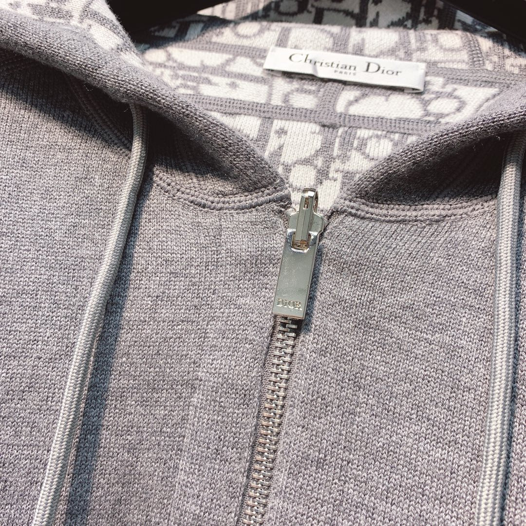 CD 25 Double-Sided Knitted Hooded Jacket 293319