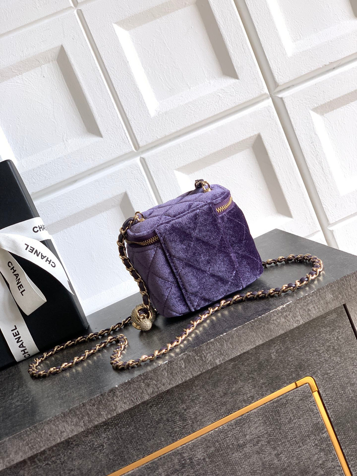 Chane 2026 Vanity Case 11cm Velvet
