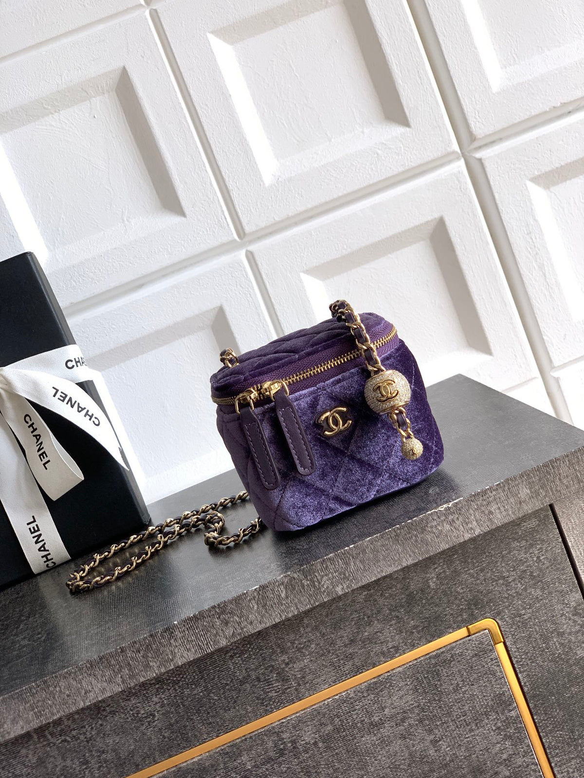 Chane 2026 Vanity Case 11cm Velvet