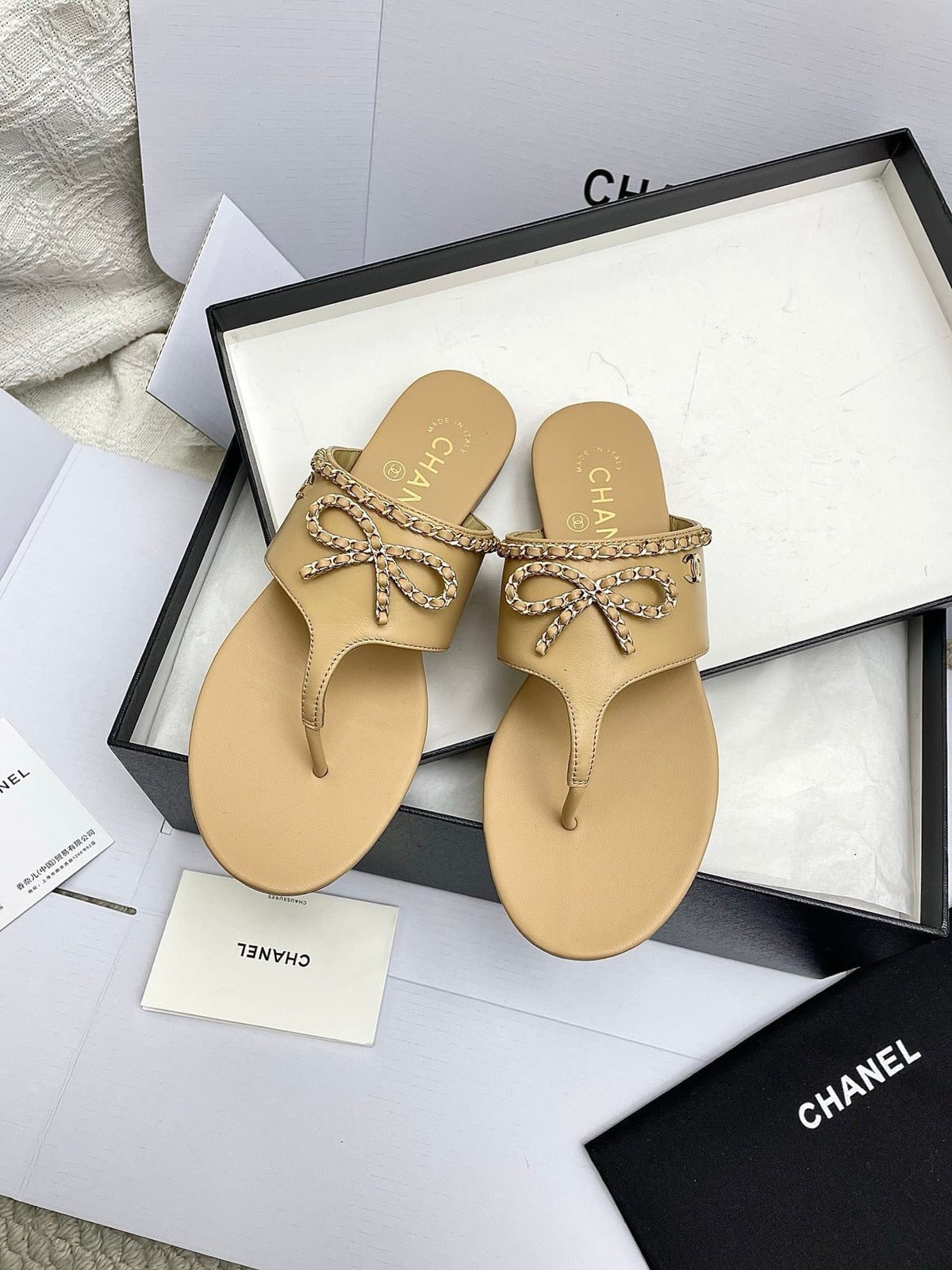 CC 26s Thong Sandals Beige Sheepskin 645321