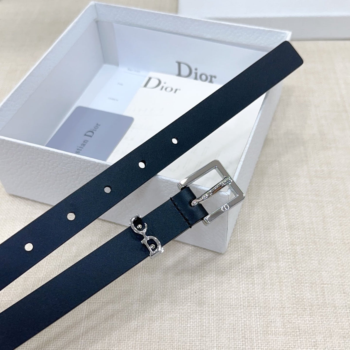 Dior 2026 Saddle Loop Belt 20mm Cowhide 190692