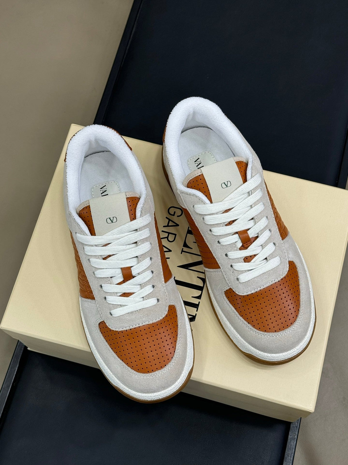VT 2025 Sneaker Brown White Suede Calfskin 548583