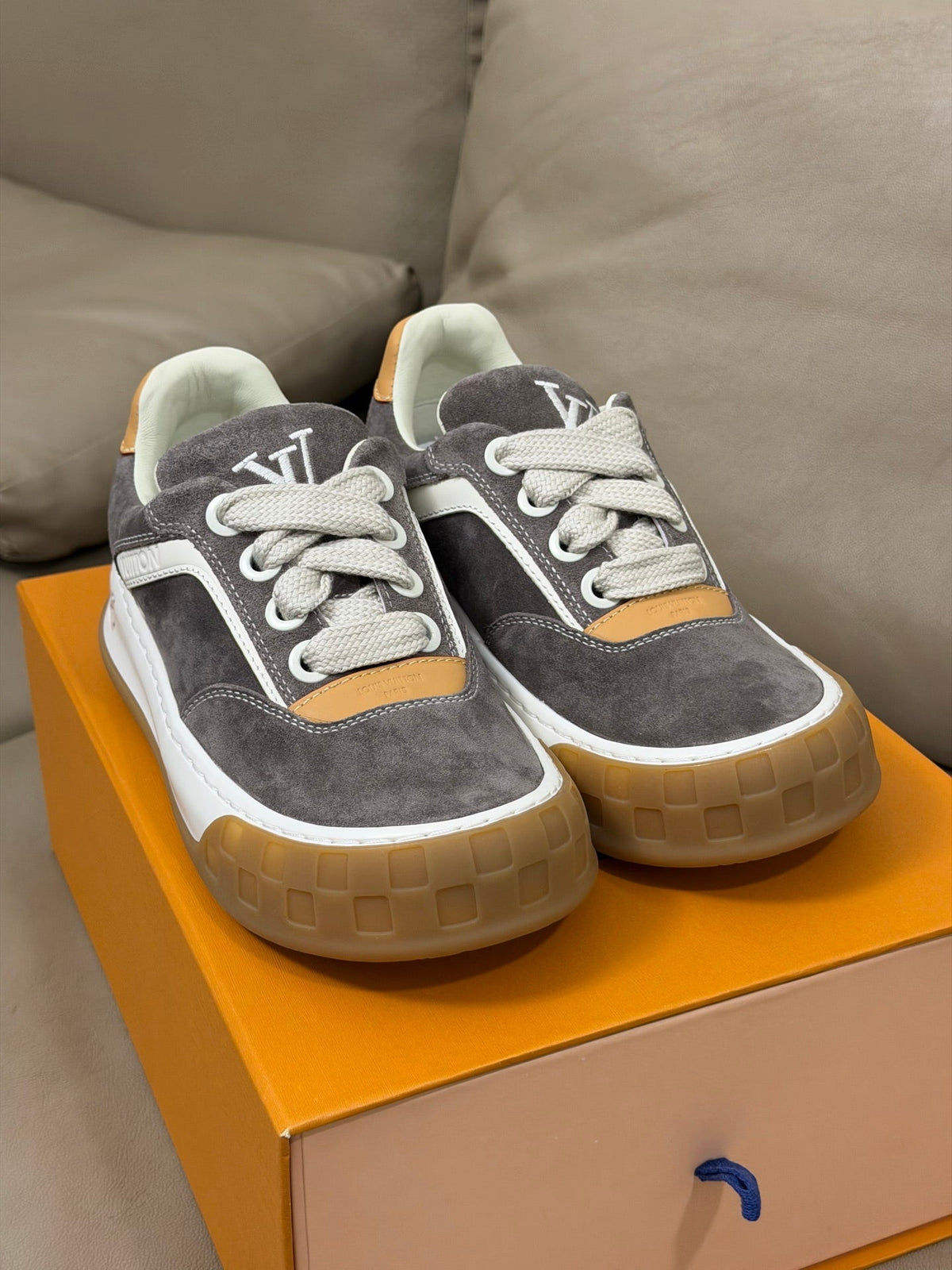LV 25 Oversized Sneakers Gray Suede 576956