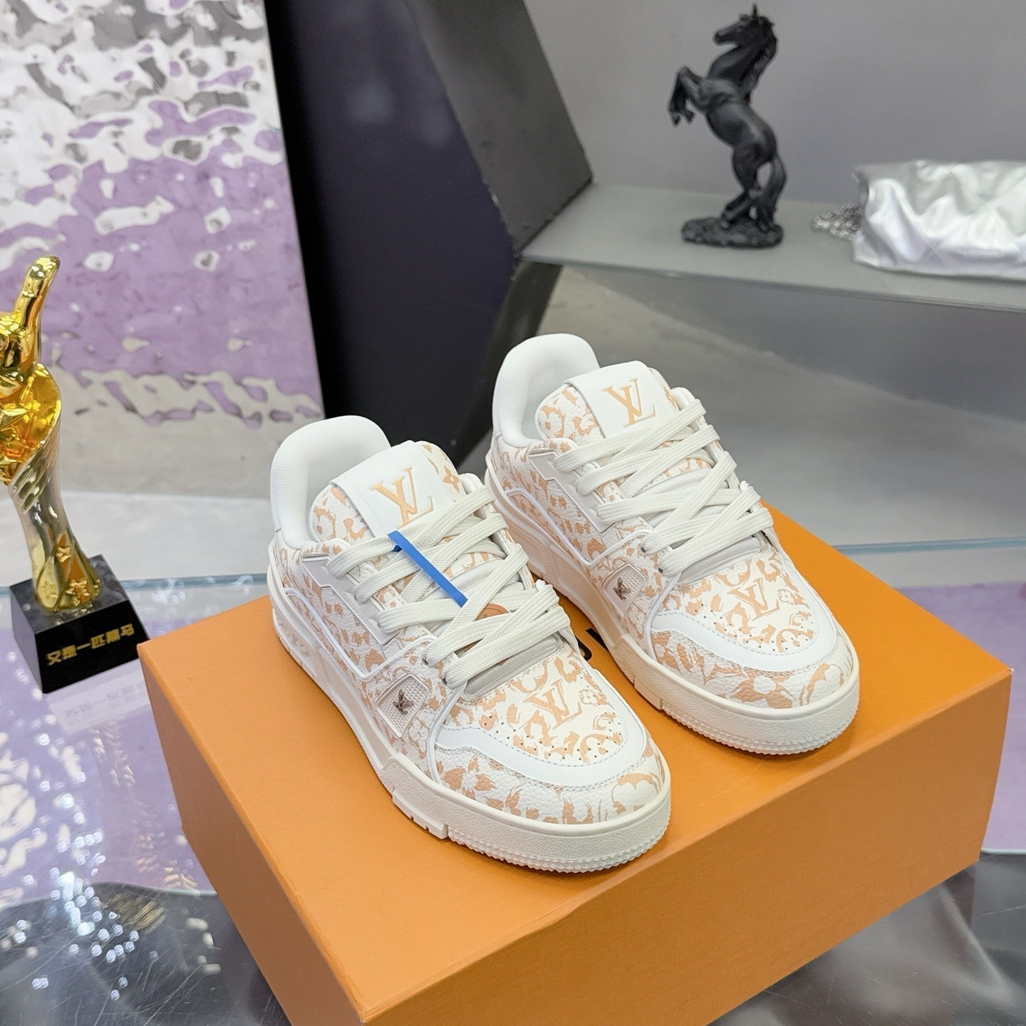 LV x Tyler 26ss Sneaker White Beige Cowhide  672142