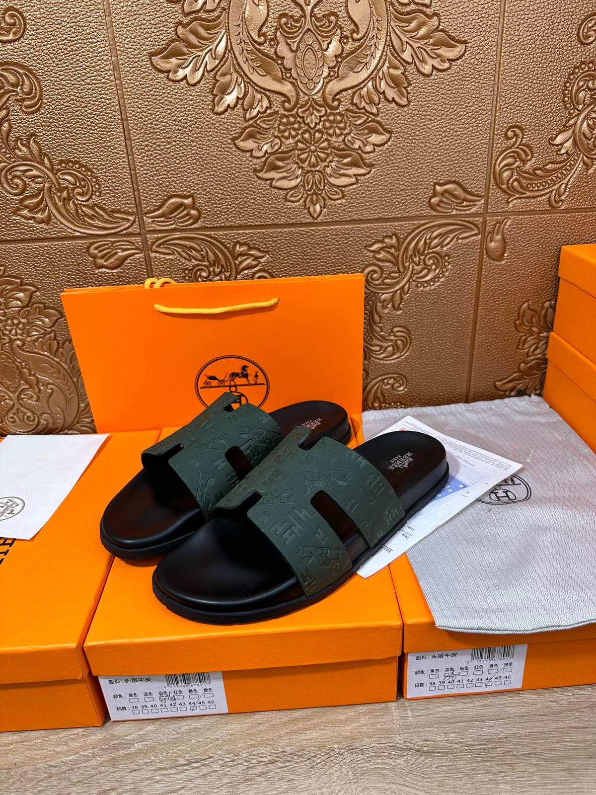 HM IZMIR SLIPPER PEACOCK CALFSKIN