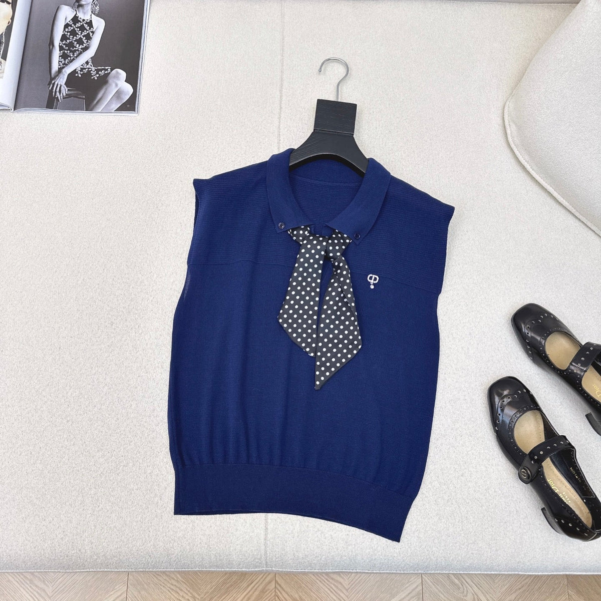 CD 25 Scarf Sleeveless Knitted Vest Silk Wool polyester