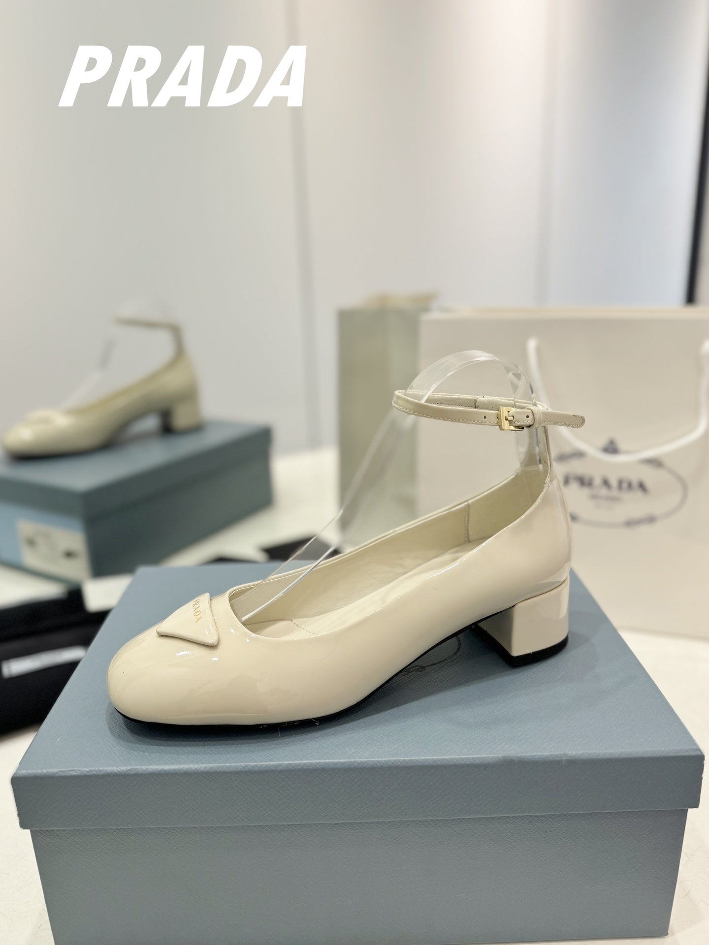 Pra Pumps 40 Square Sole White Patent Leather