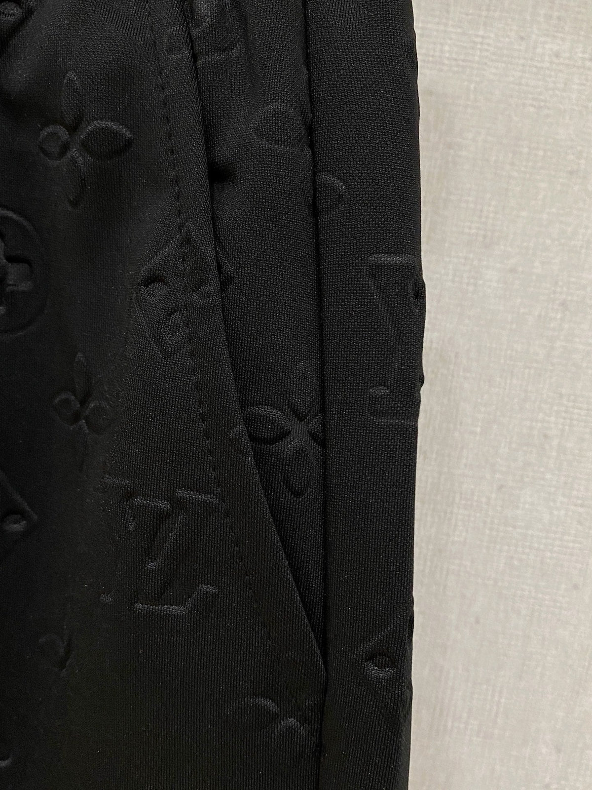 LV 26A Men's Casual Shorts Pants Black Fabric 406036