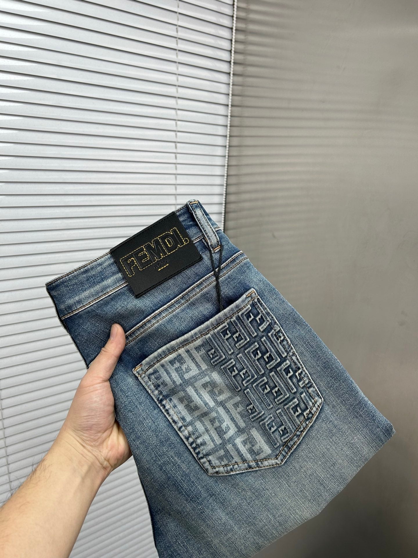 Fendi 2026 Men's Jeans Blue Denim 802289
