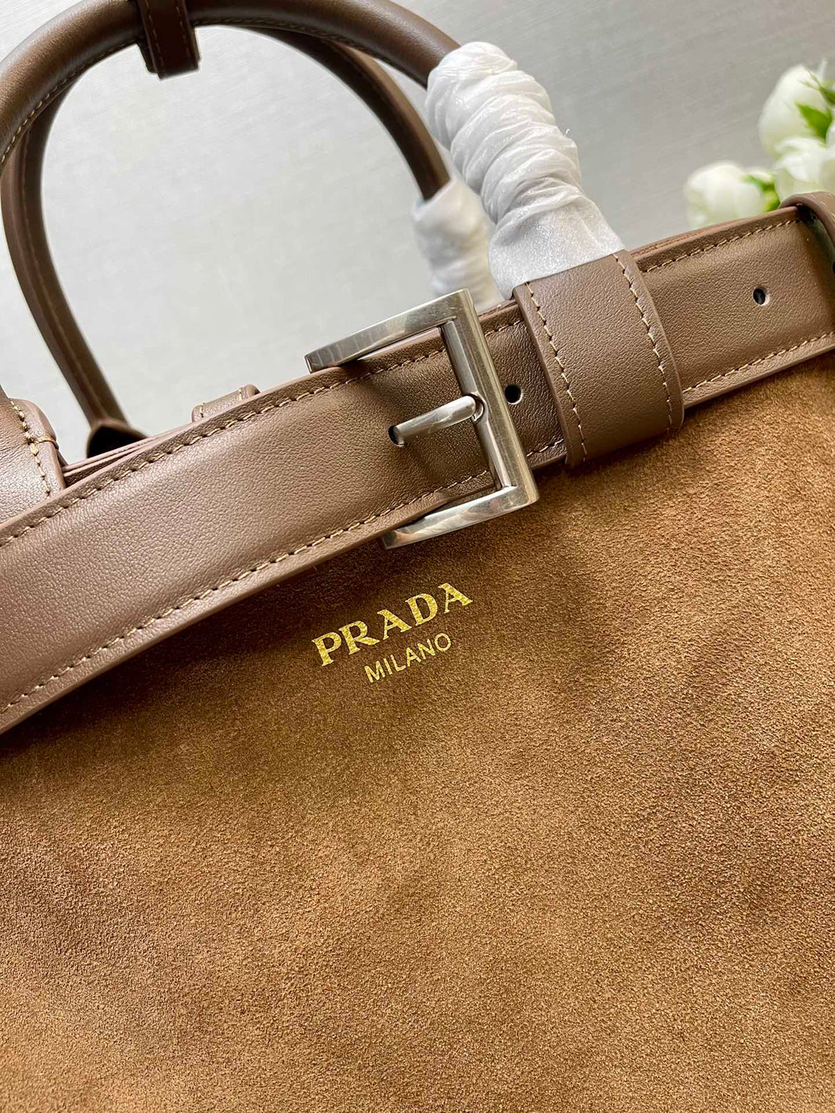 MEDIUM TOTE BAG WITH BELT 35 IN RUSSET BROWN SUEDE