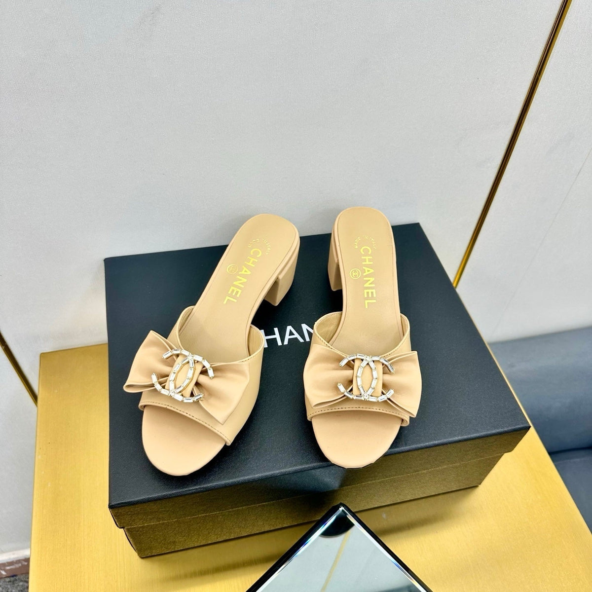 CC 25 Mid Heel Mules Daffodil Yellow Sheepskin 238477