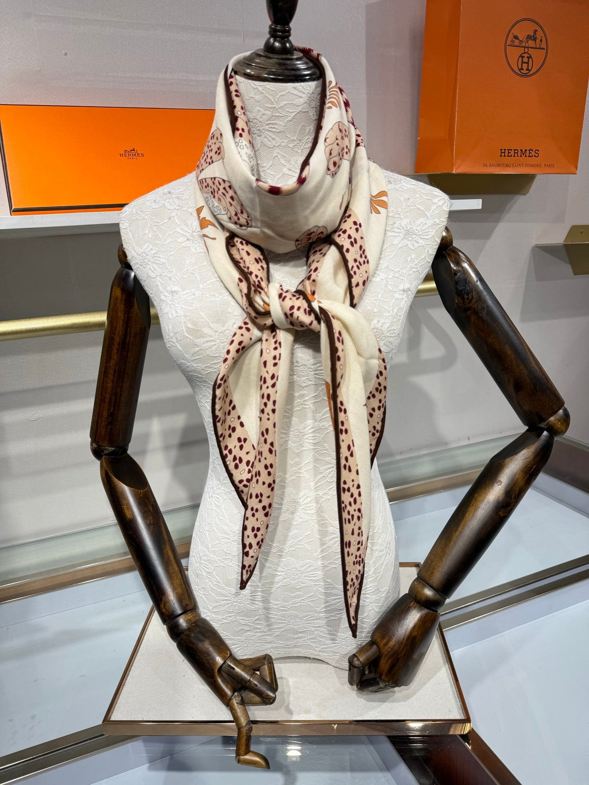 Hermès 2026 Les Leopards Scarf 140cm Cashmere Silk 216583