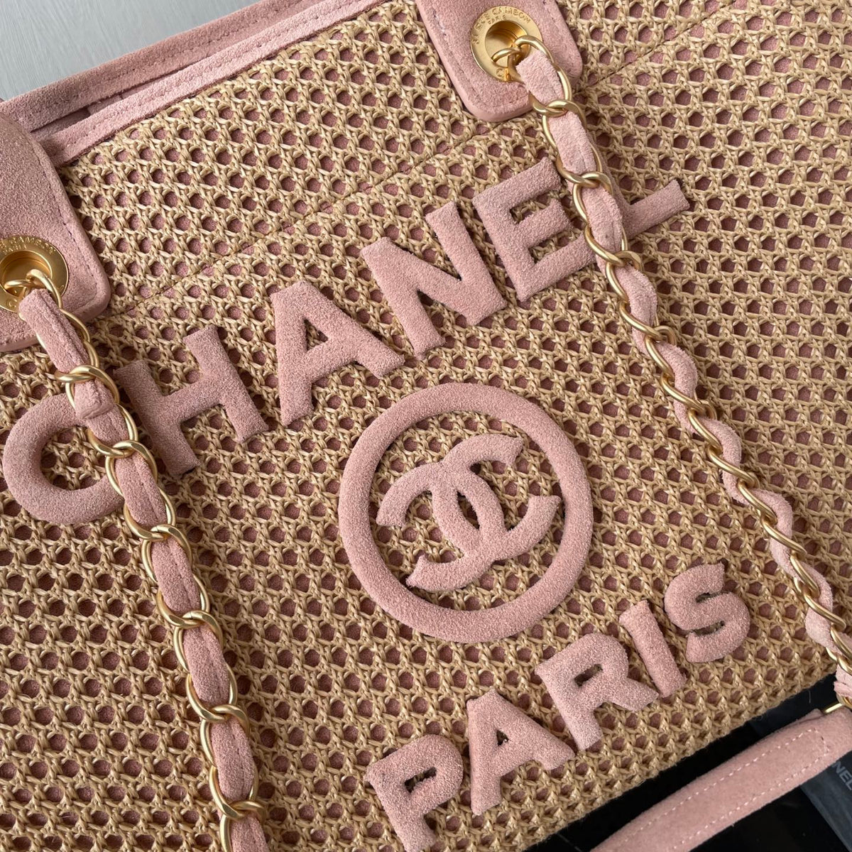 CC 25 Deauville Tote Bag 34cm Beige Pink Crochet Suede