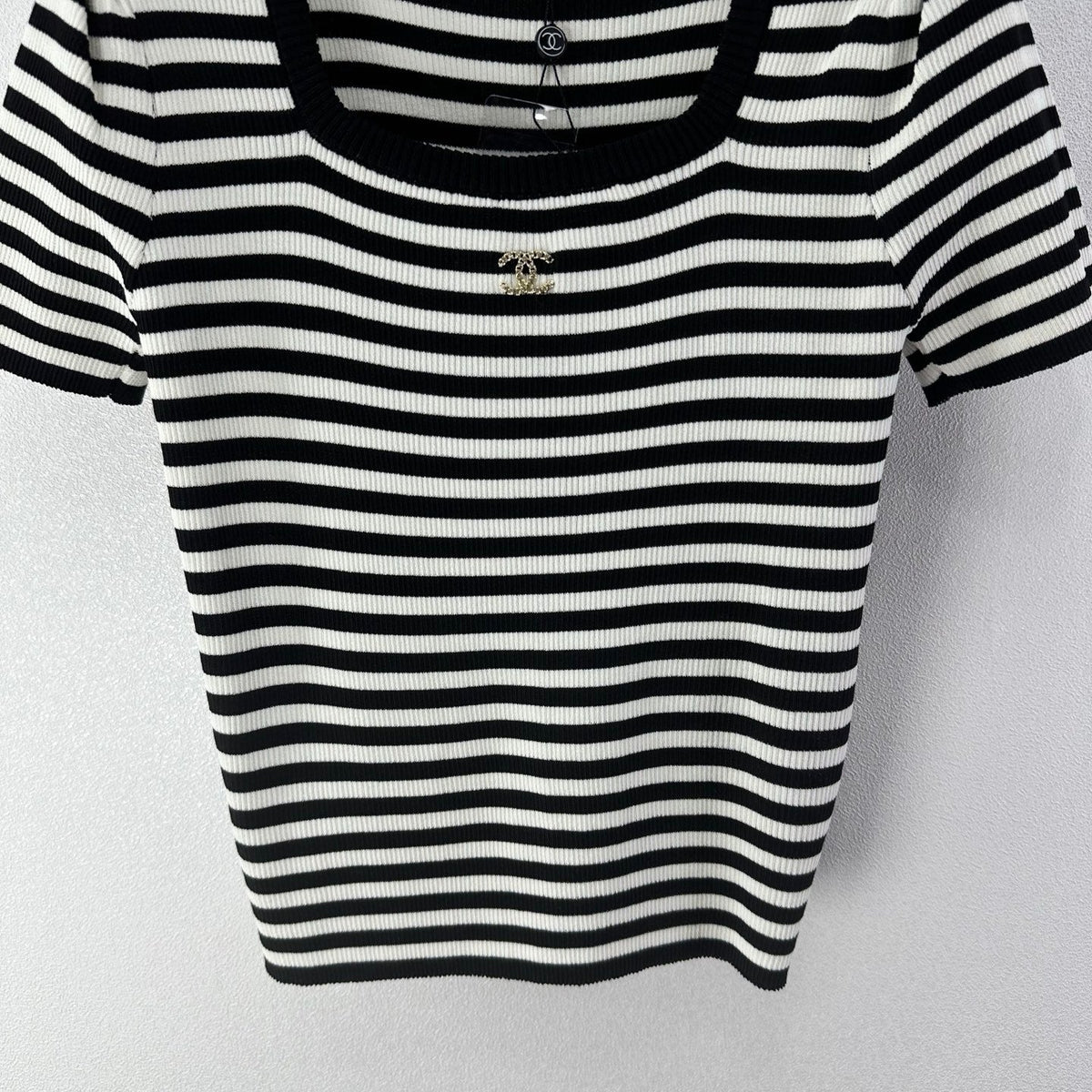 Chanel 2026 Striped Knit Short-sleeved Top Black White Cotton 395626