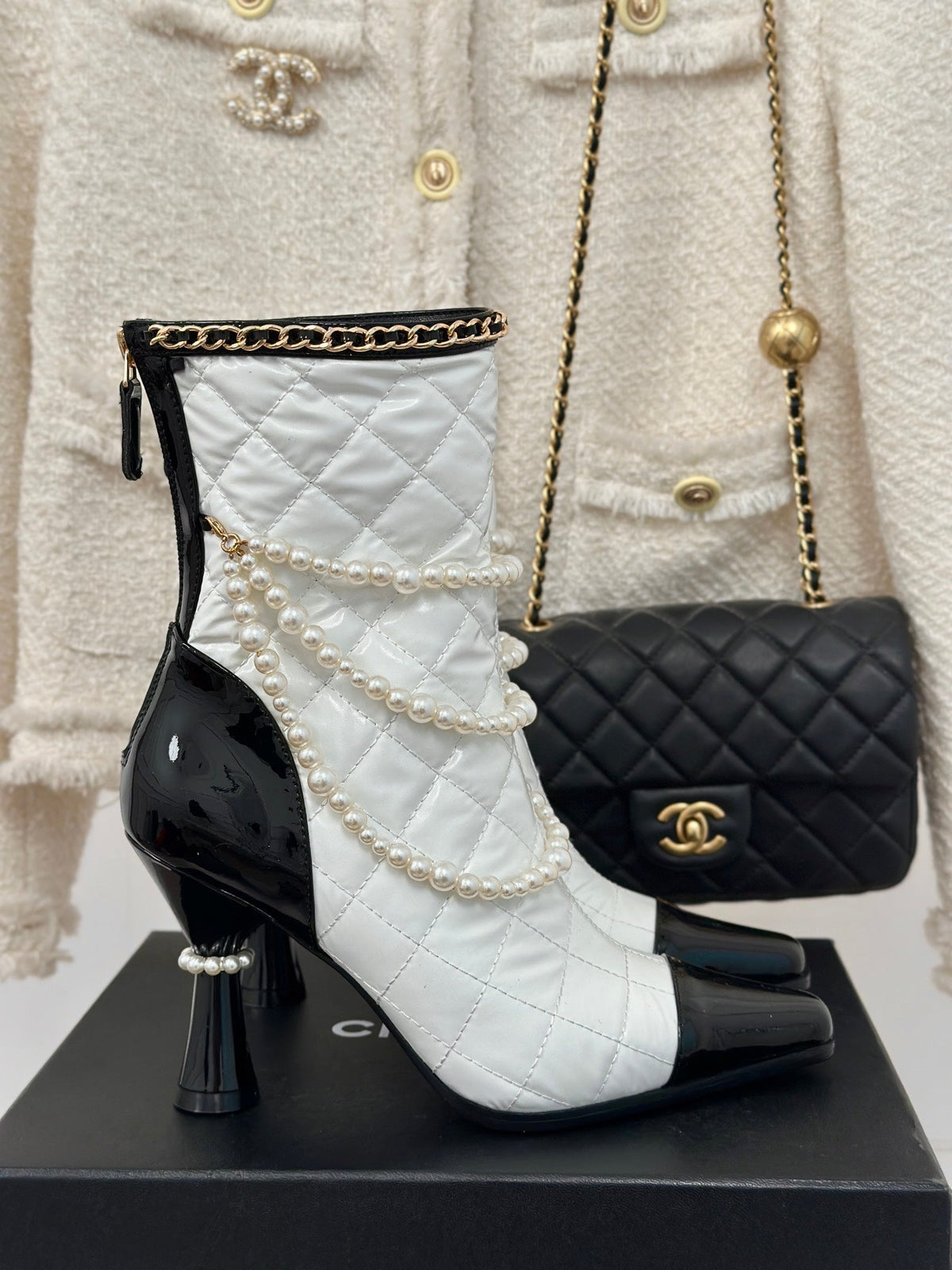 CC Short Boots 80mm White Wrinkled Quilted Calfskin