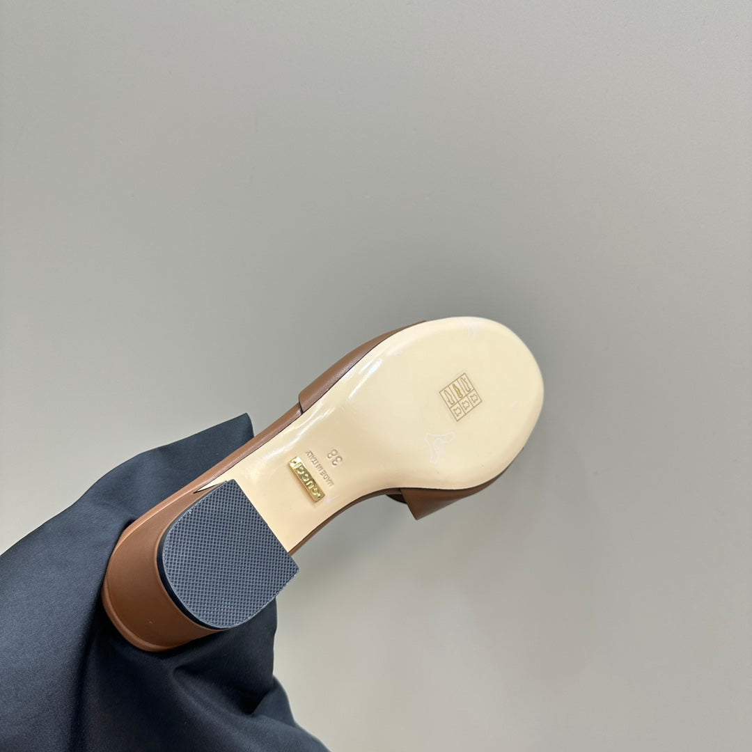 MID-HEEL 5 CM MULE IN BRONZE BROWN CALFSKIN