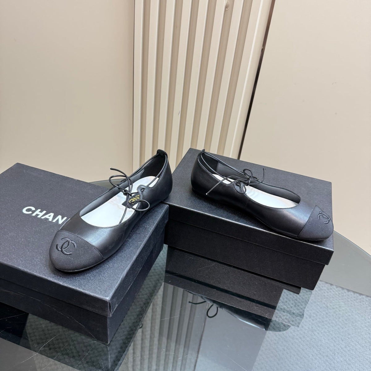 CC 25 Mary Jane Flat Black Leather with Fabric 239412