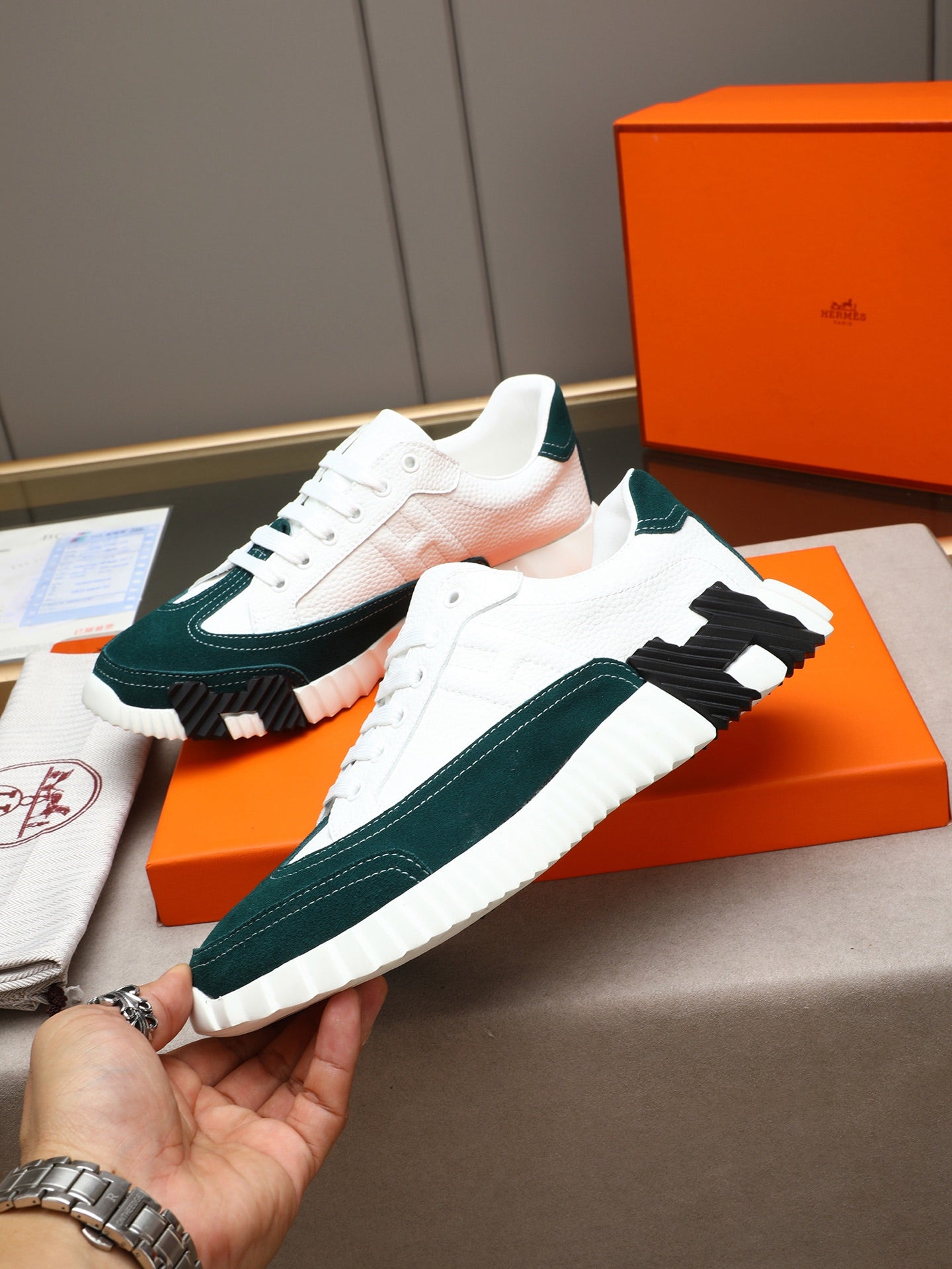 HM Men's Bouncing Sneakers White Green Sheepskin Suede 664382