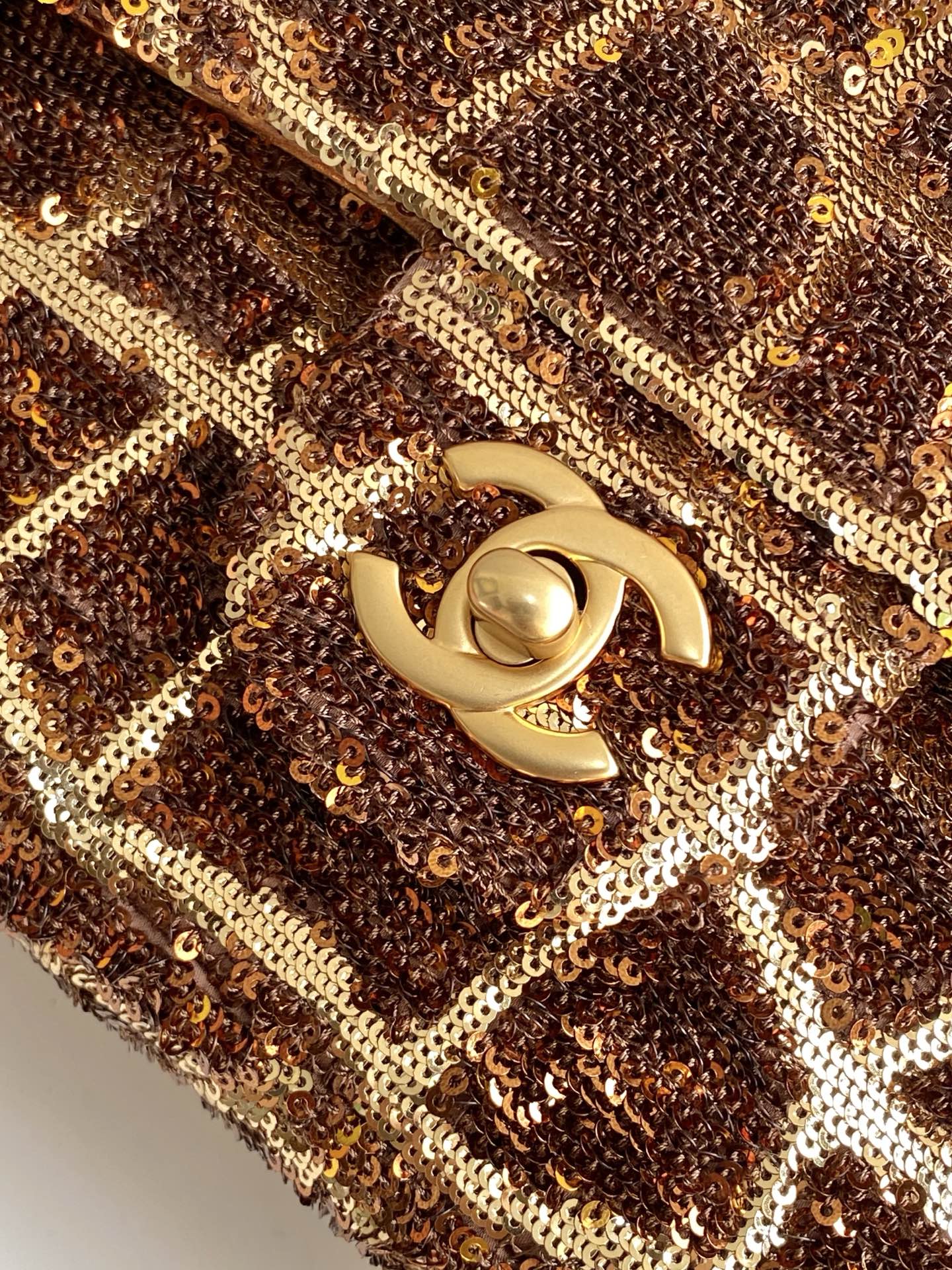 cc 25S Flap Bag 21cm Brown Gold Sequin Calfskin