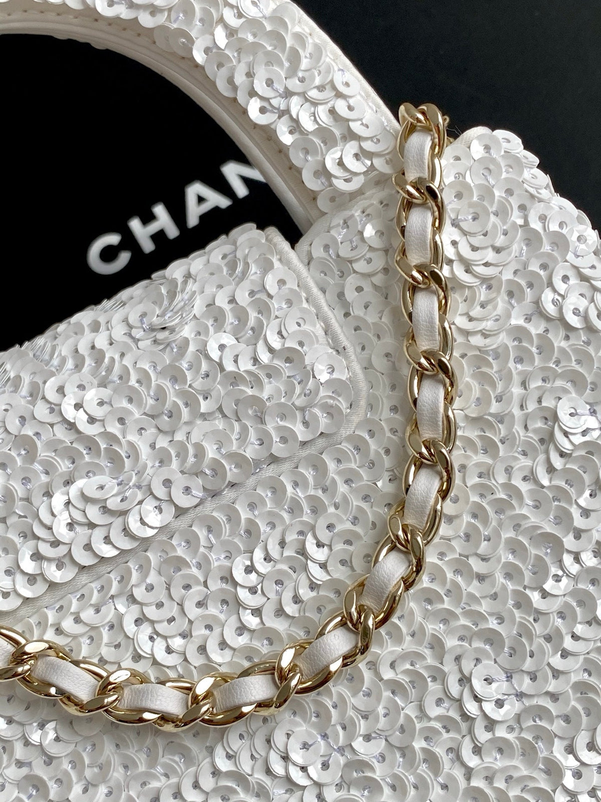 CC Kelly Shopper 19cm White Sequin