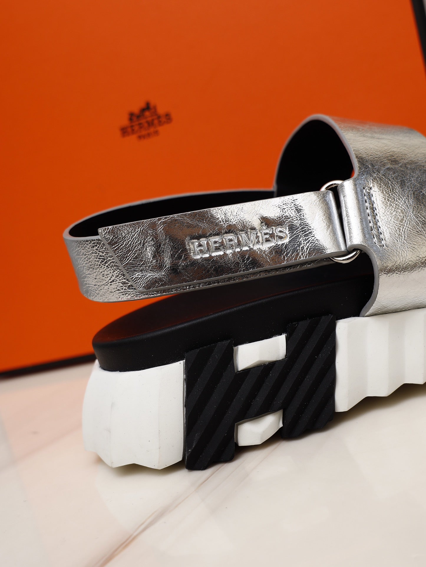 HM ELECTRIC SANDAL SILVER CALFSKIN