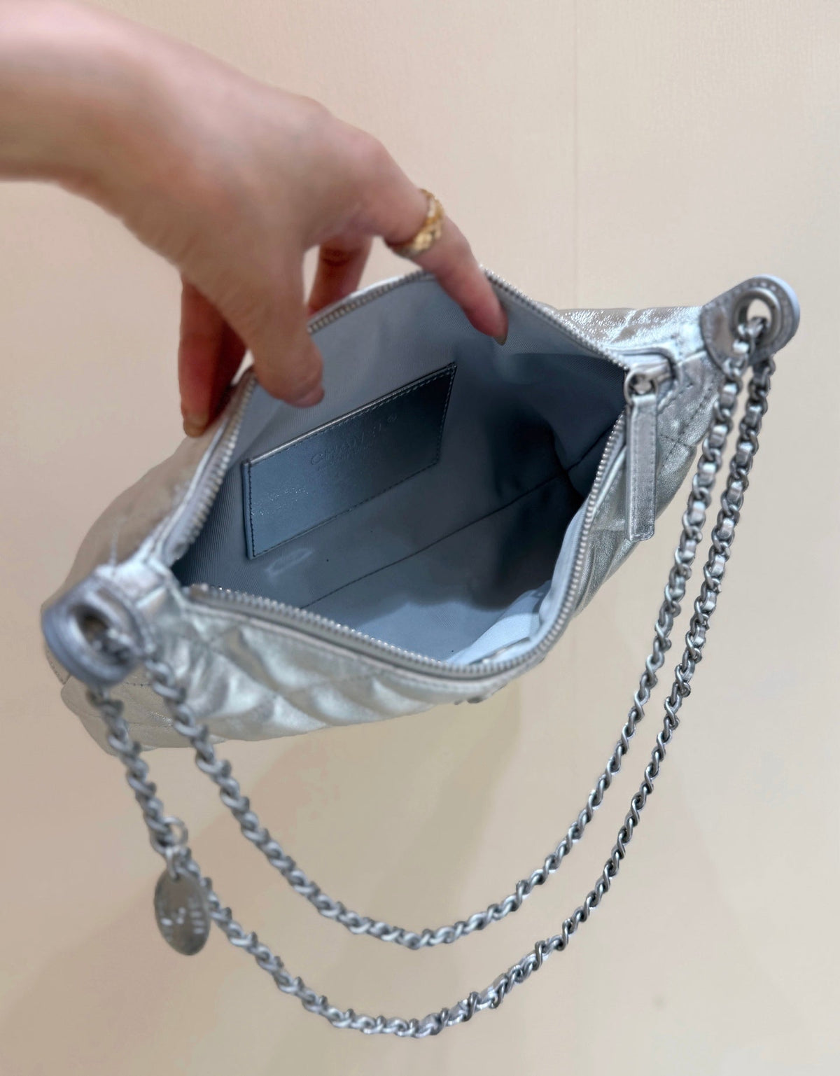 Chanel 2025  Hobo Dumpling Bag 26cm Genuine Calfskin Leather 339343