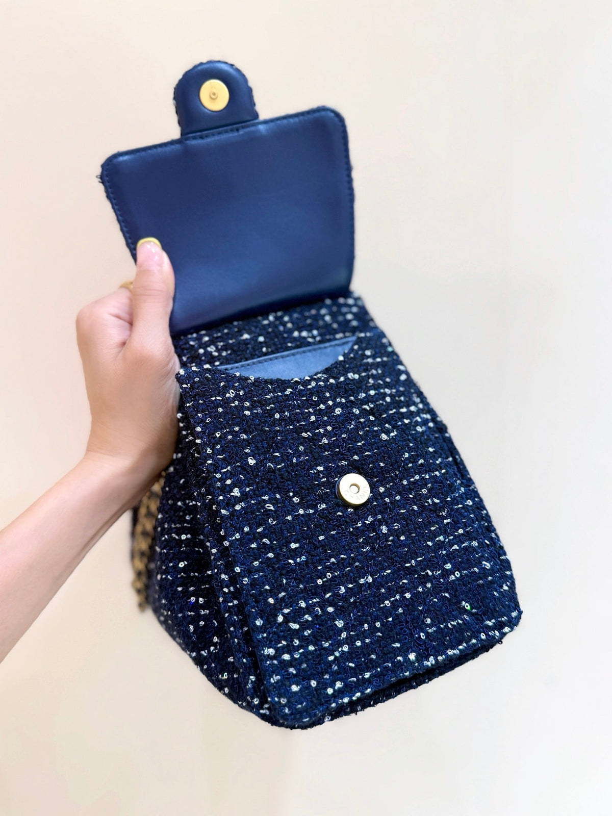 CC 25s Hobo Bag Dark Blue  Tweed Wool