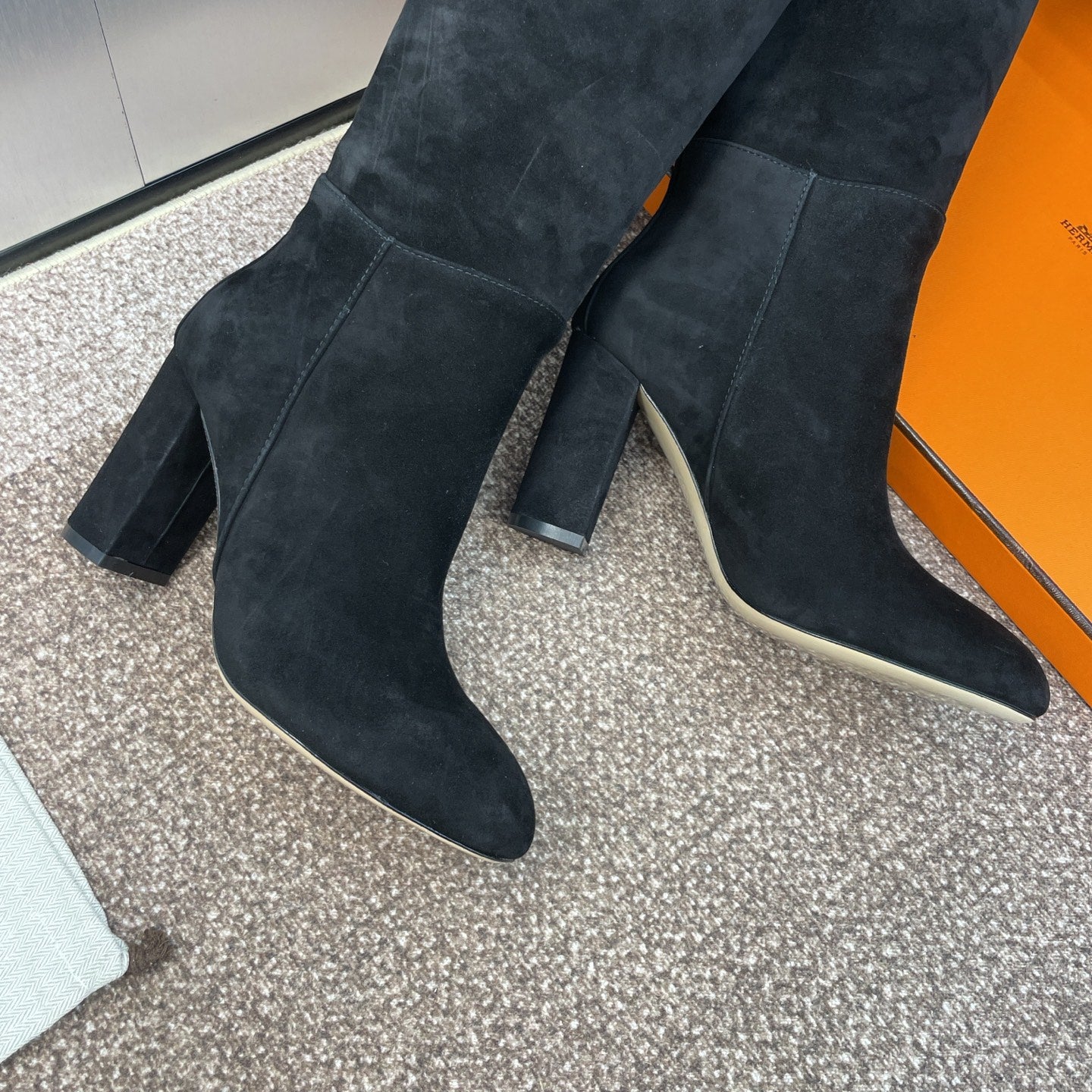 HM 25 Knee-High Boots Black Suede 508503